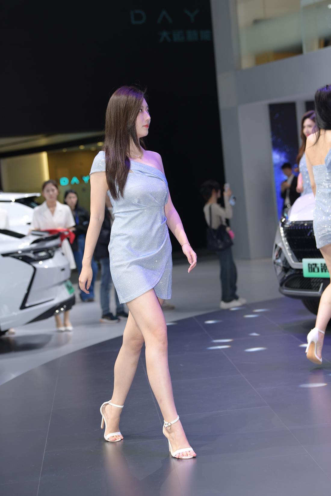 精选街拍作品 NO.5845 灰色修身裙[116P/267MB]插图1