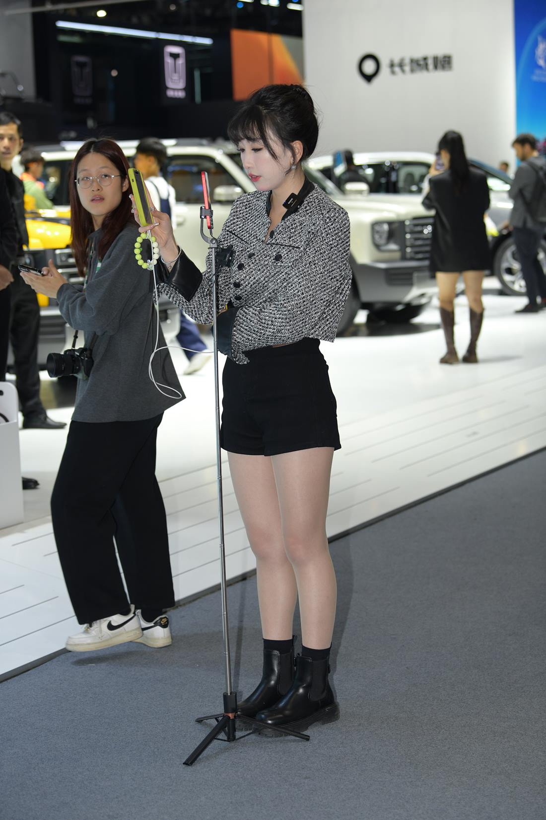 精选街拍作品 NO.5836 短靴短裤主播[62P/175MB]插图2