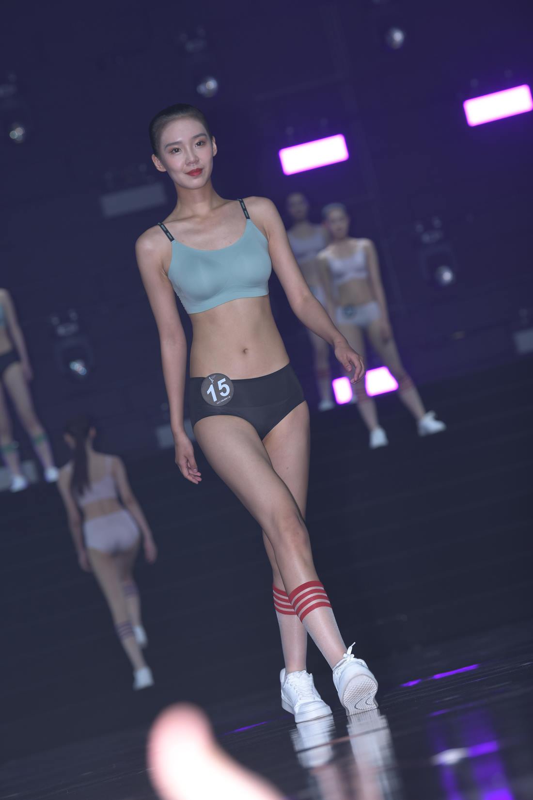 精选街拍作品 NO.5836 活力青春[172P/222MB]插图2