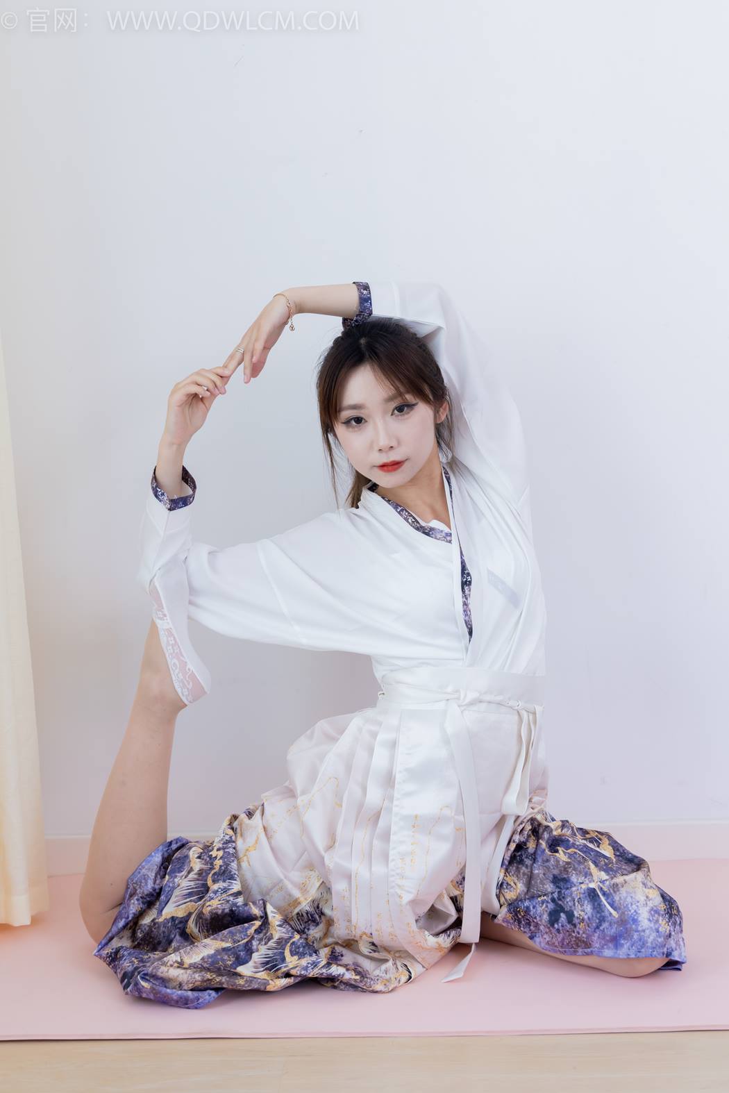 勿恋传媒 NO.2410 泡泡-汉服、平底鞋、白棉袜、白船袜、薄肉丝[170P/1V/5.48GB]插图