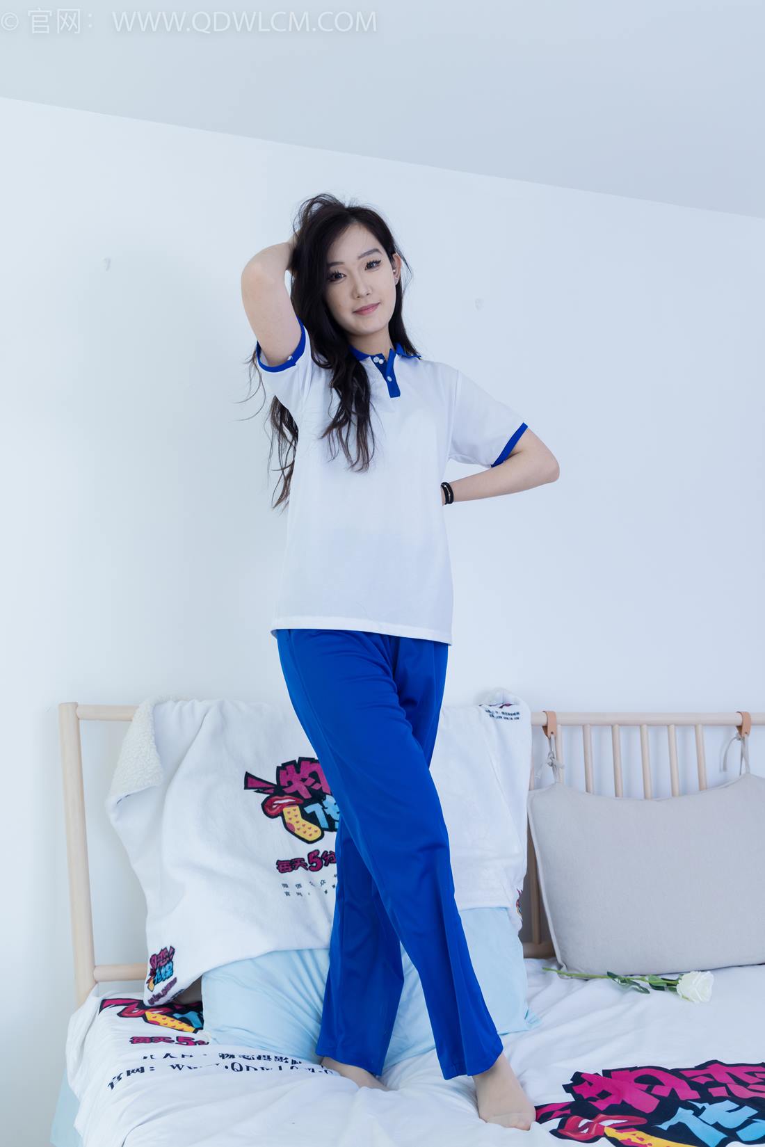 勿恋传媒 NO.2406 橙橙-帆布鞋、白棉袜、薄肉丝、校服裤里丝[170P/1V/4.17GB]插图