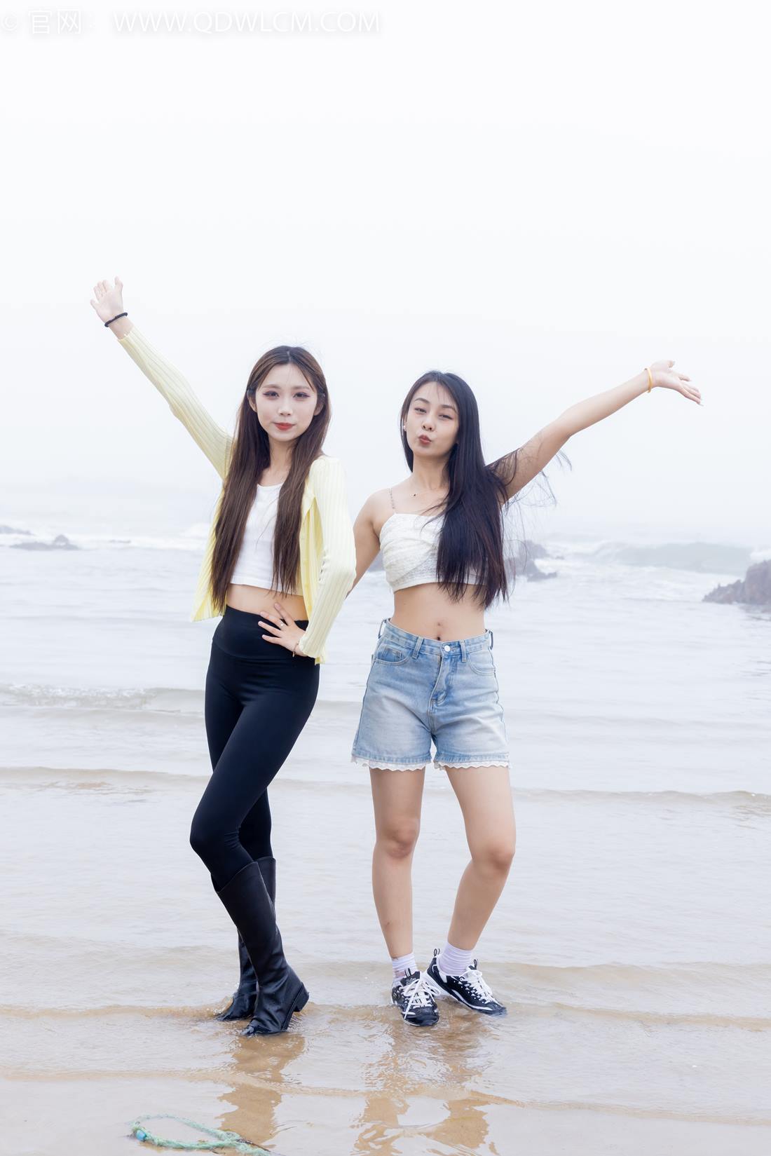 勿恋传媒 NO.2405 岚岚泡泡-长靴、运动鞋、白棉袜[170P/1V/6.23GB]插图