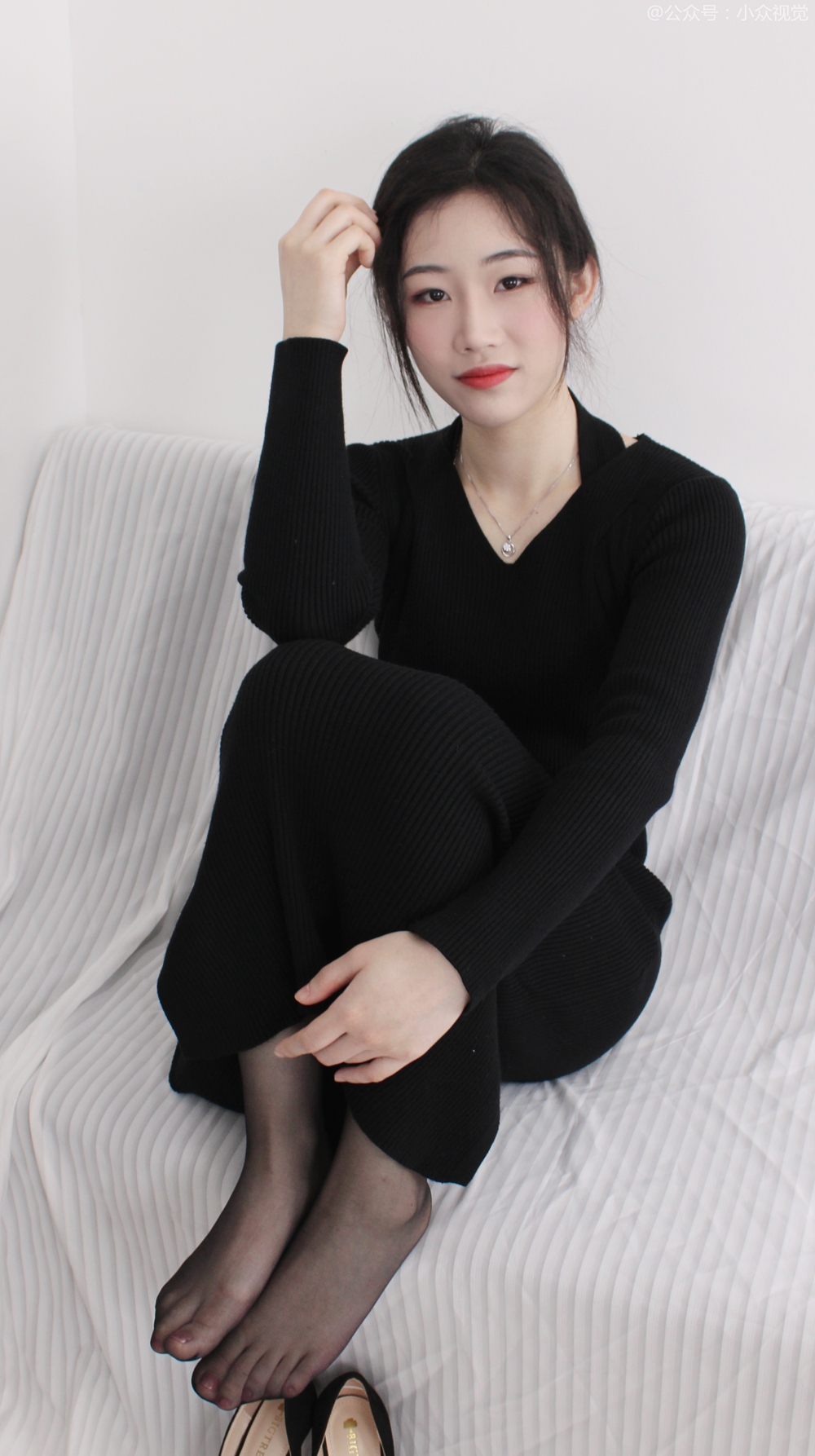 小众视觉 006-嘤嘤 黑色连衣裙［128P/0.98G］插图3