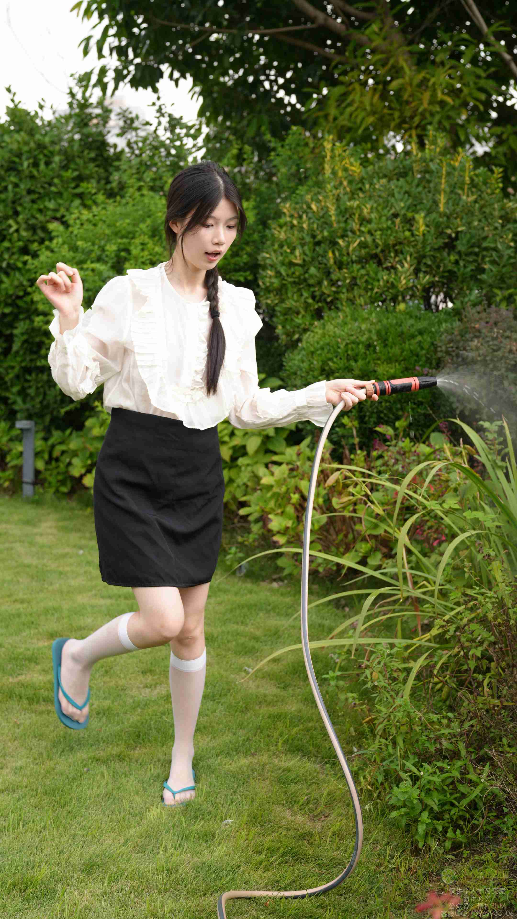 青柠映画 No.96小小 园丁白丝素材 [169P/2V/7.4G]插图