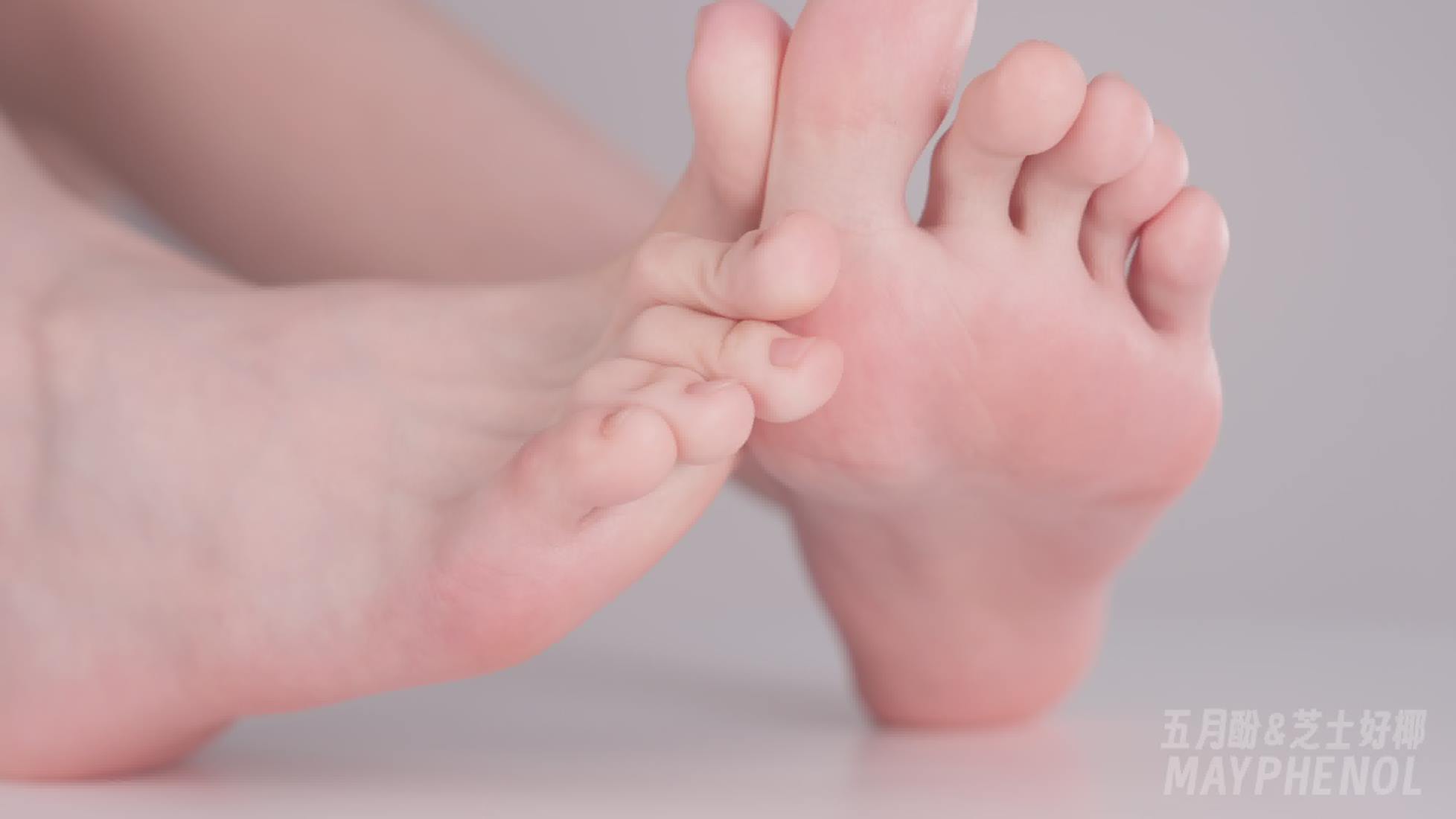 芝士好椰 NO.094 – 又一次看五双巨大鞋底材质2.0[2V/392MB]插图3