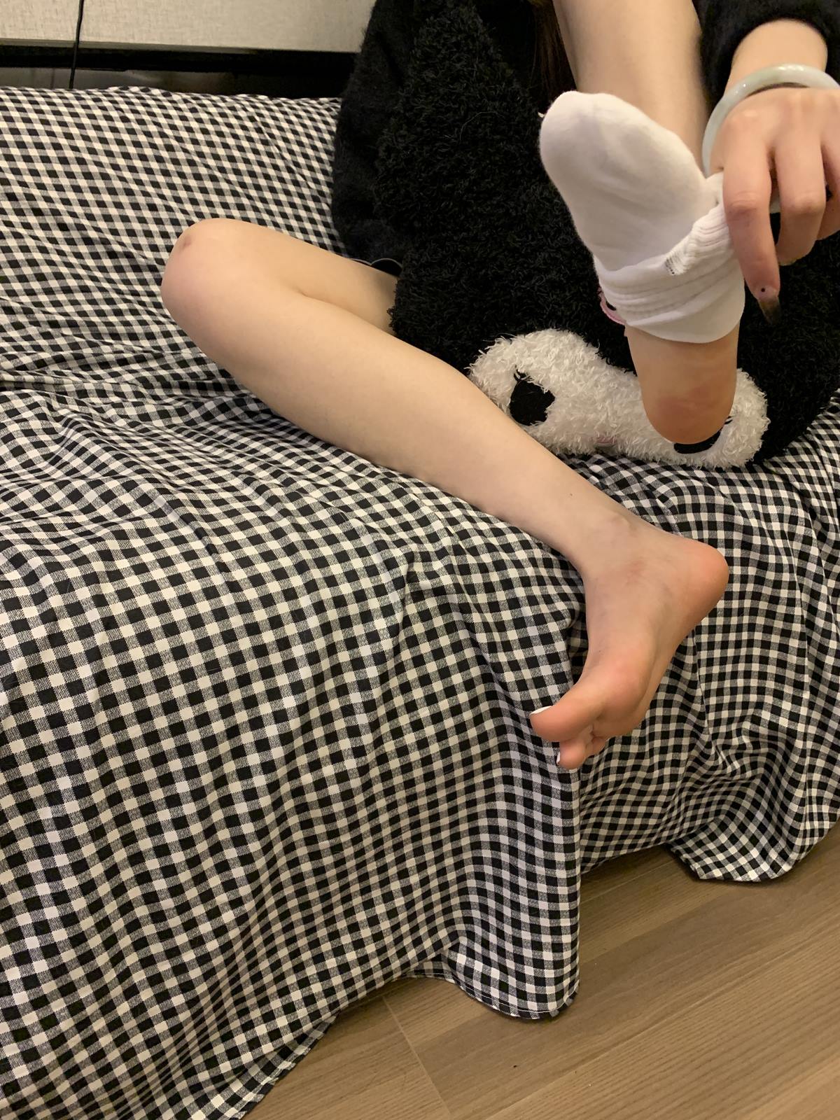 [织梦映像]NO.079 稀有JK装白棉袜脚 [72P/1V/1.8GB]插图