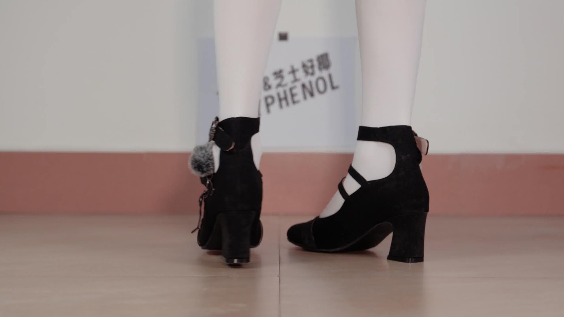 芝士好椰 – 听！把麦克风别在鞋上！黑色维莉雅[1V/494MB]插图3