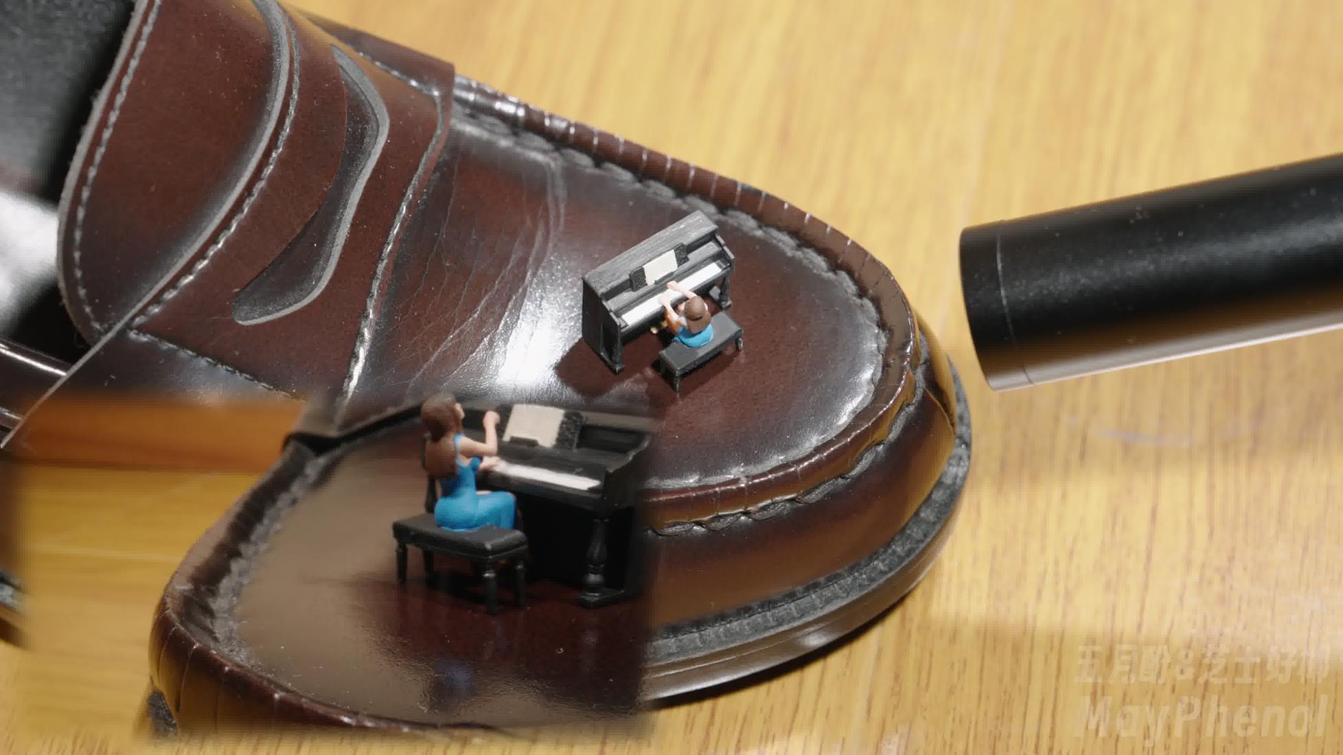 芝士好椰 – 钻进巨大娘的鞋底[1V/808MB]插图1