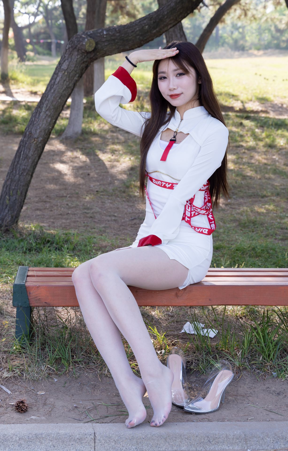 物恋2471期：泡泡-高跟鞋、油亮薄白丝（脚尖透明款）[180P/1V/4.72GB]插图4