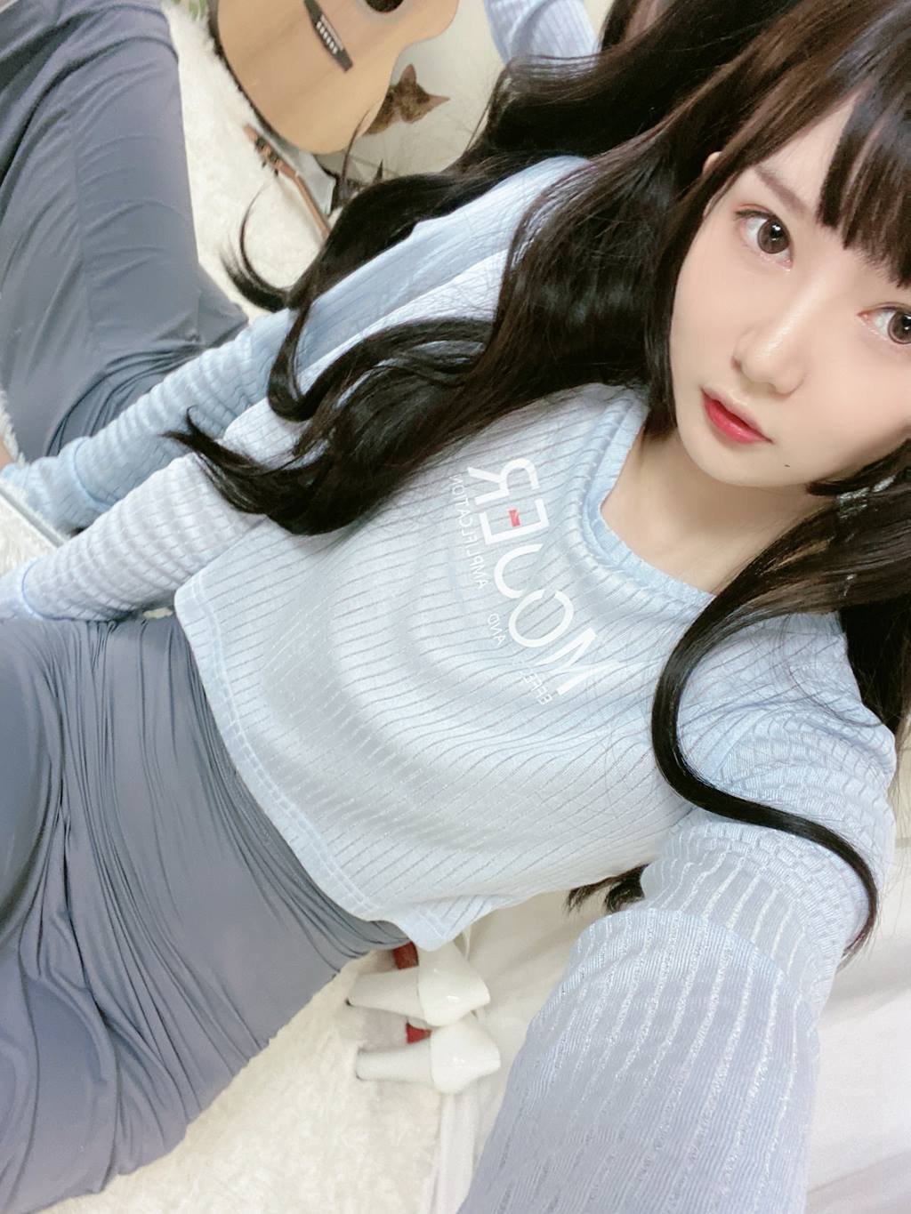 51酱 – 吉他美眉[25P/3V/134MB]插图