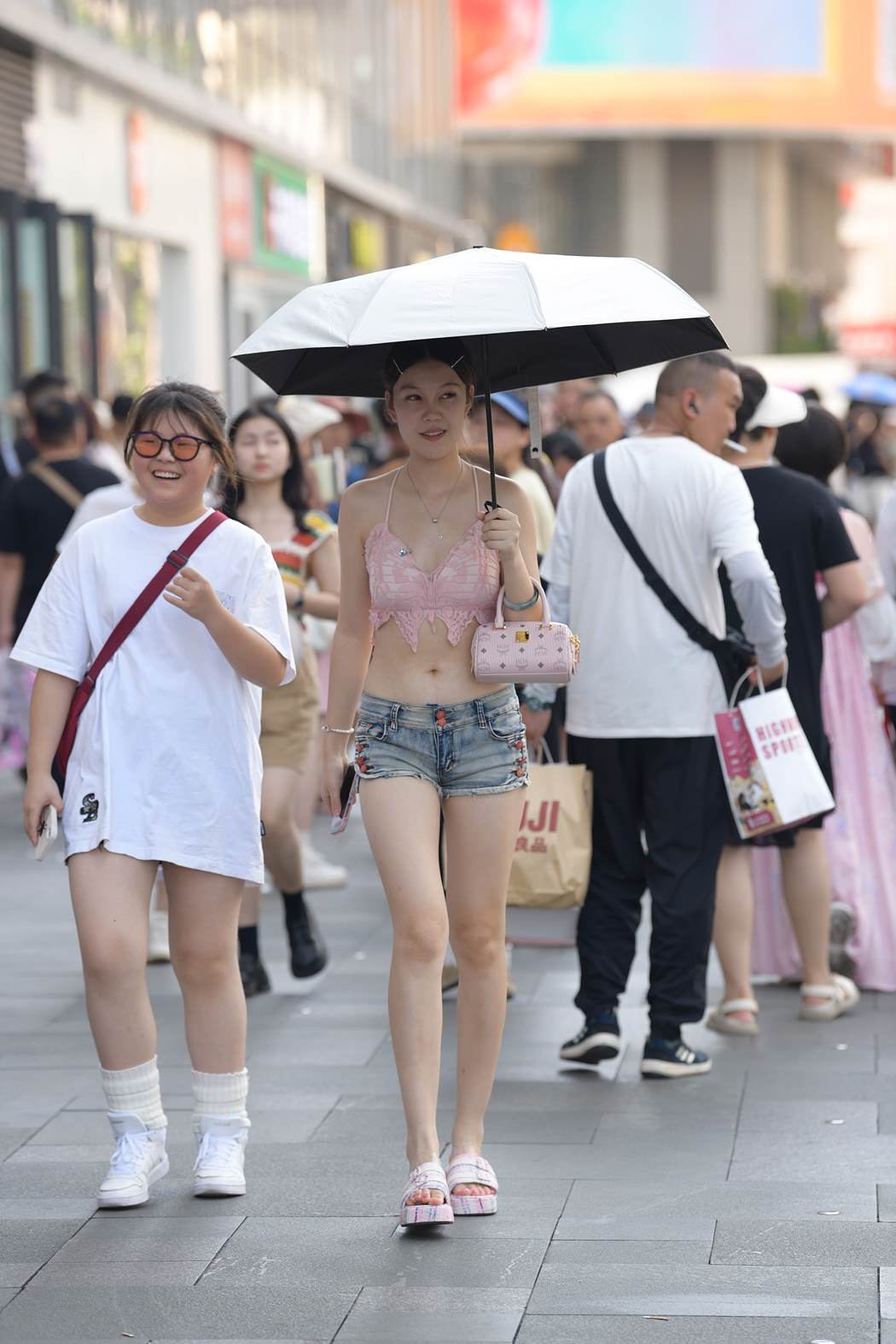 精选街拍作品 NO.5899 青春甜美牛仔短裤[141P/306MB]插图2