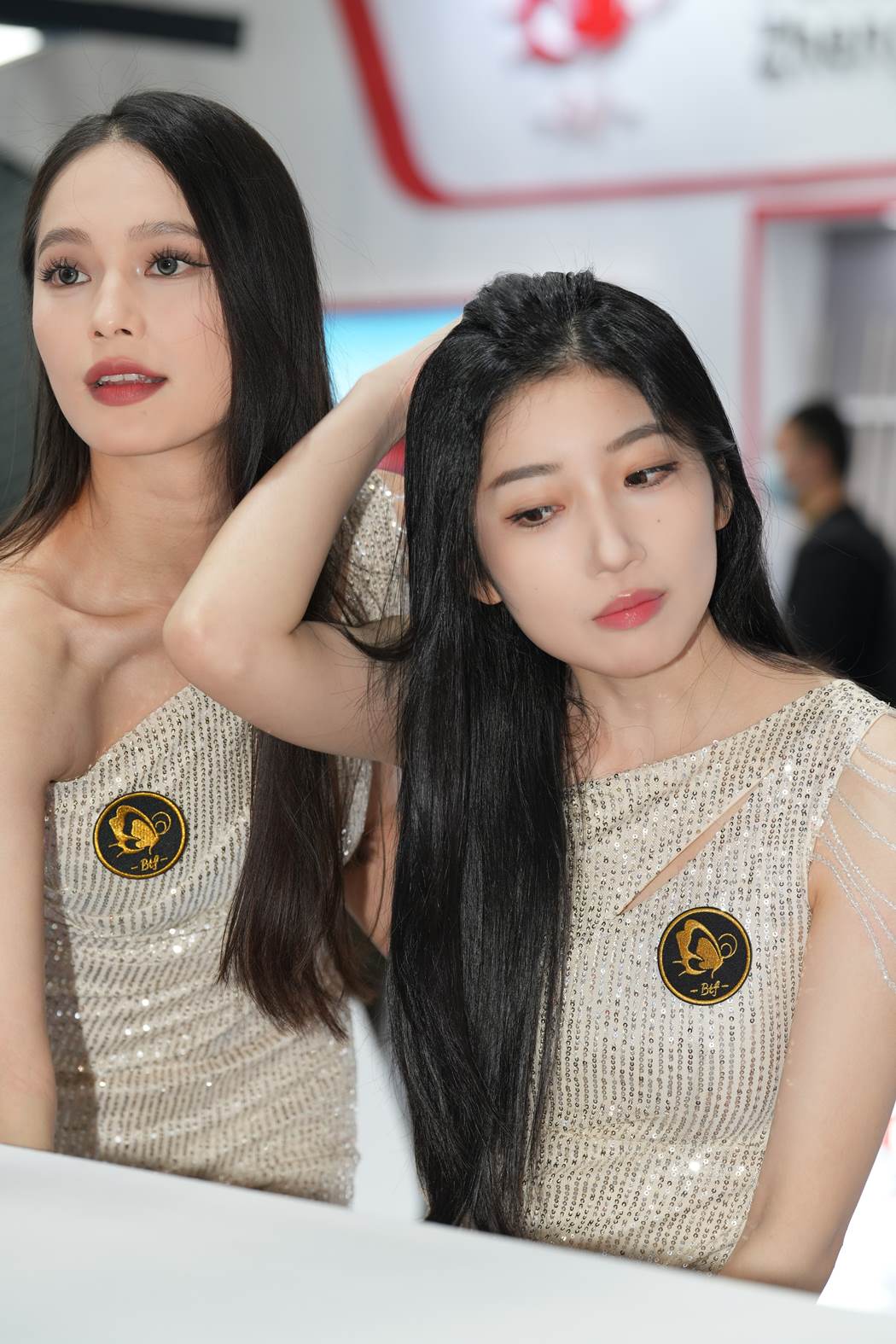 精选街拍作品 NO.5900 迷人闪亮女孩[171P/520MB]插图2