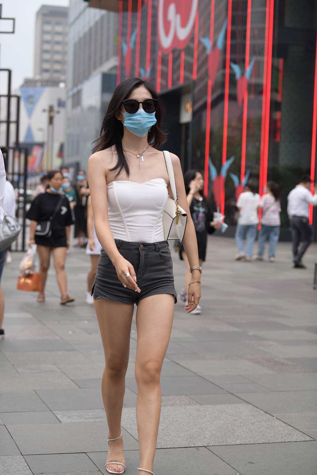 精选街拍作品 NO.6023 高腰牛仔短裤[165P/353MB]插图