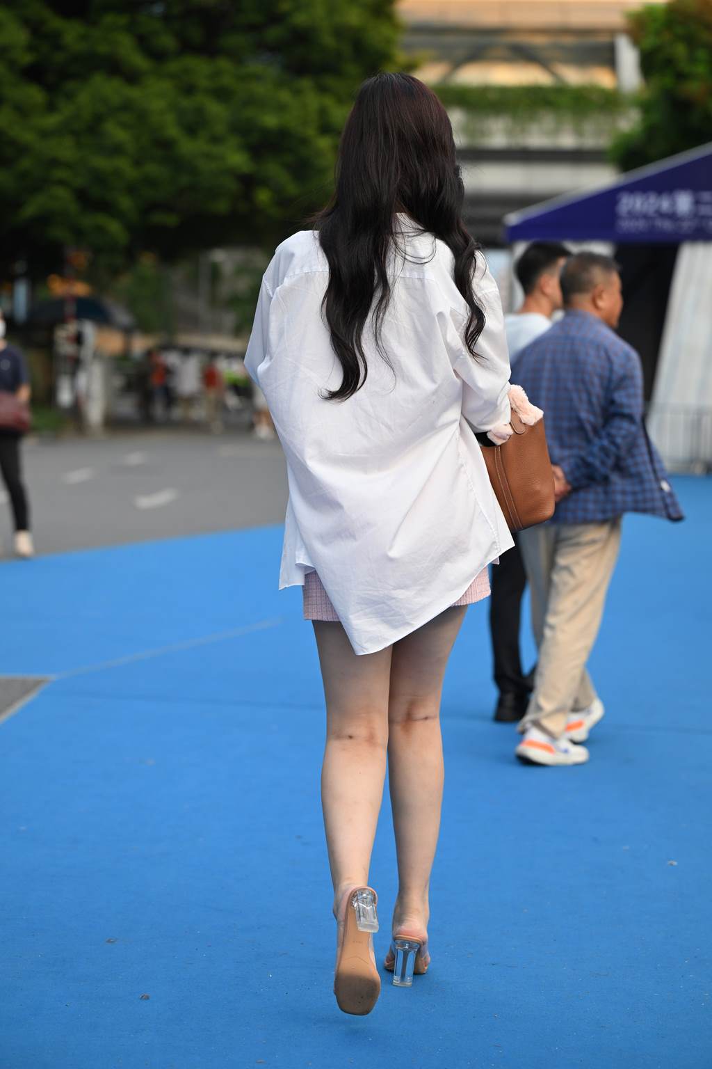 精选街拍作品 NO.6036 粉色抹胸裙[33P/80MB]插图2