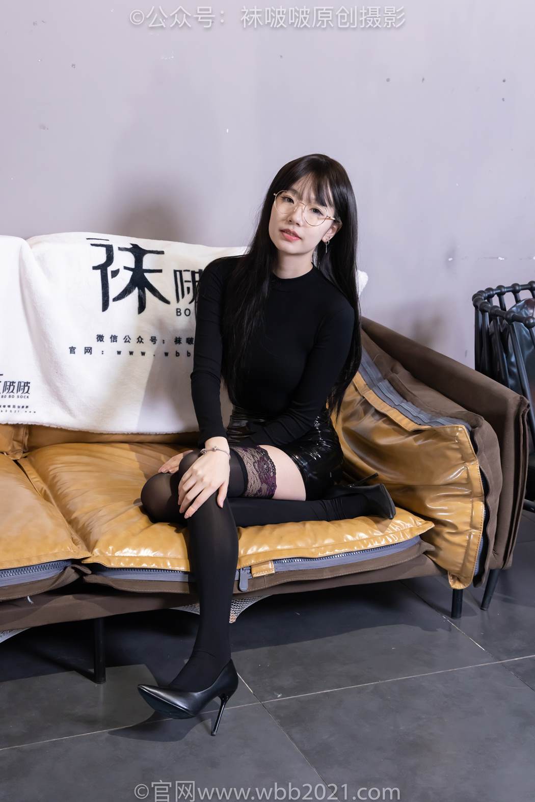 [BoBoSocks袜啵啵]NO.585 小甜豆-高跟鞋、大腿黑丝、踩面包剧情[158P/1V/7.83GB]插图1