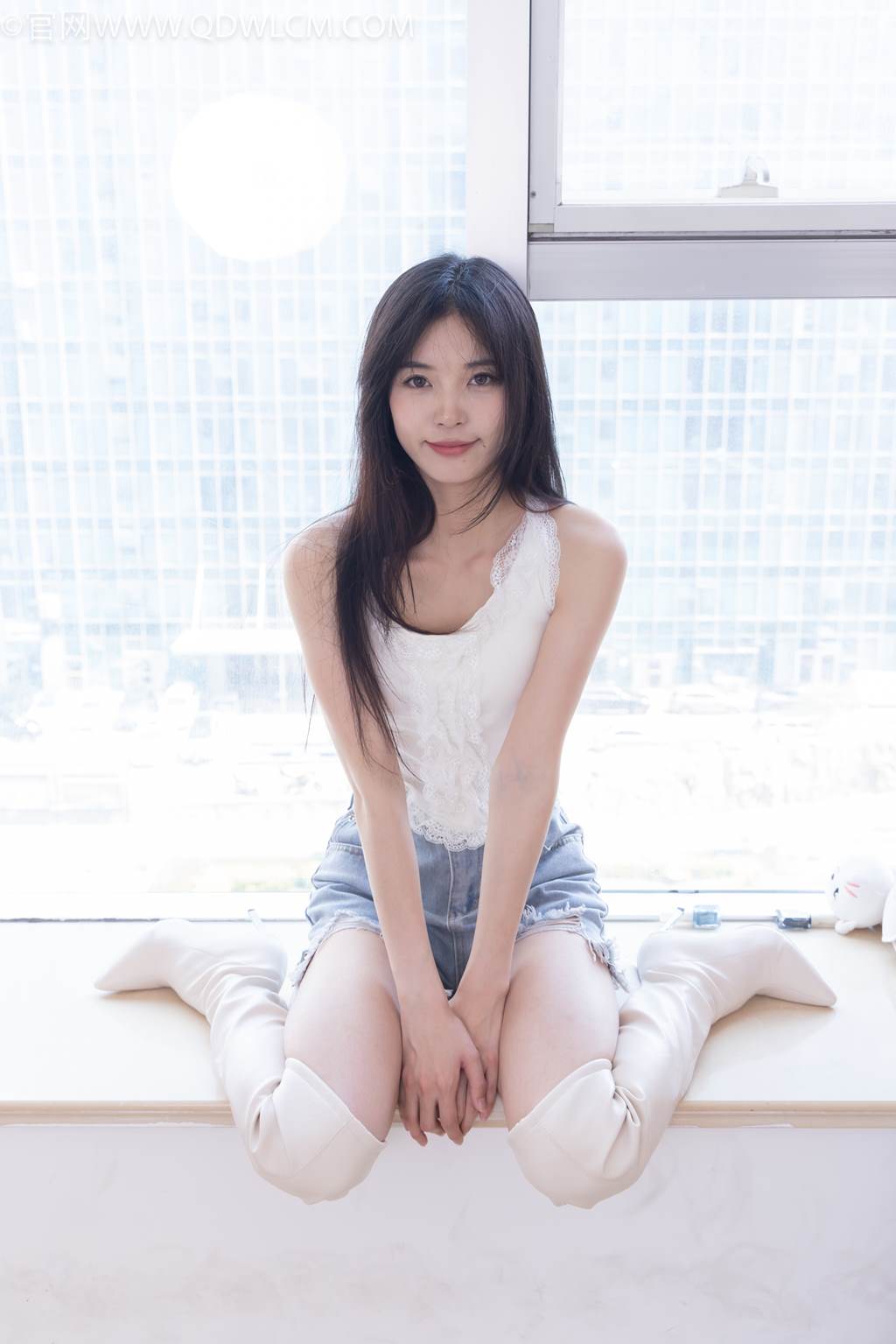 勿恋传媒 NO.2447 茯苓-高跟长靴、白棉袜、裸足[171P/1V/3.94GB]插图2