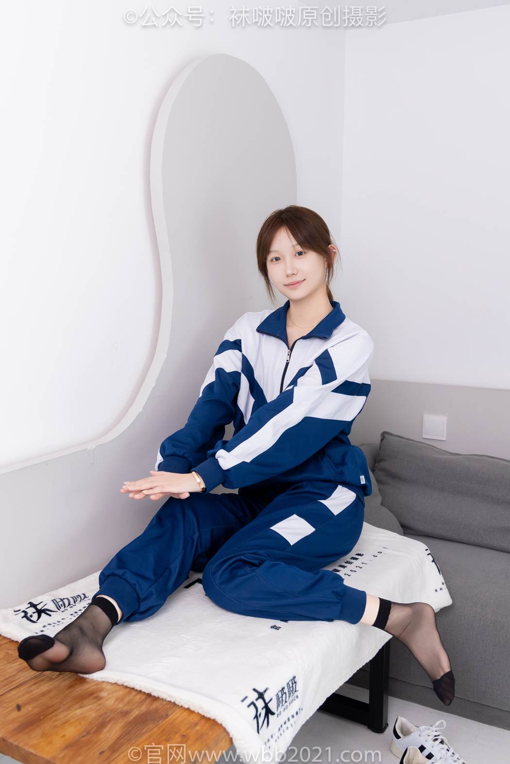 [BoBoSocks袜啵啵]NO.584 香菜 校服、板鞋、短黑丝[149P/1V/7.49GB]插图3