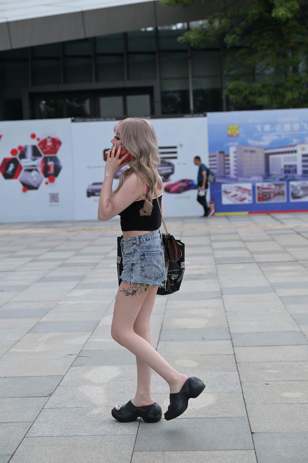 精选街拍作品 NO.5908 牛仔短裤小可爱[92P/226MB]插图1