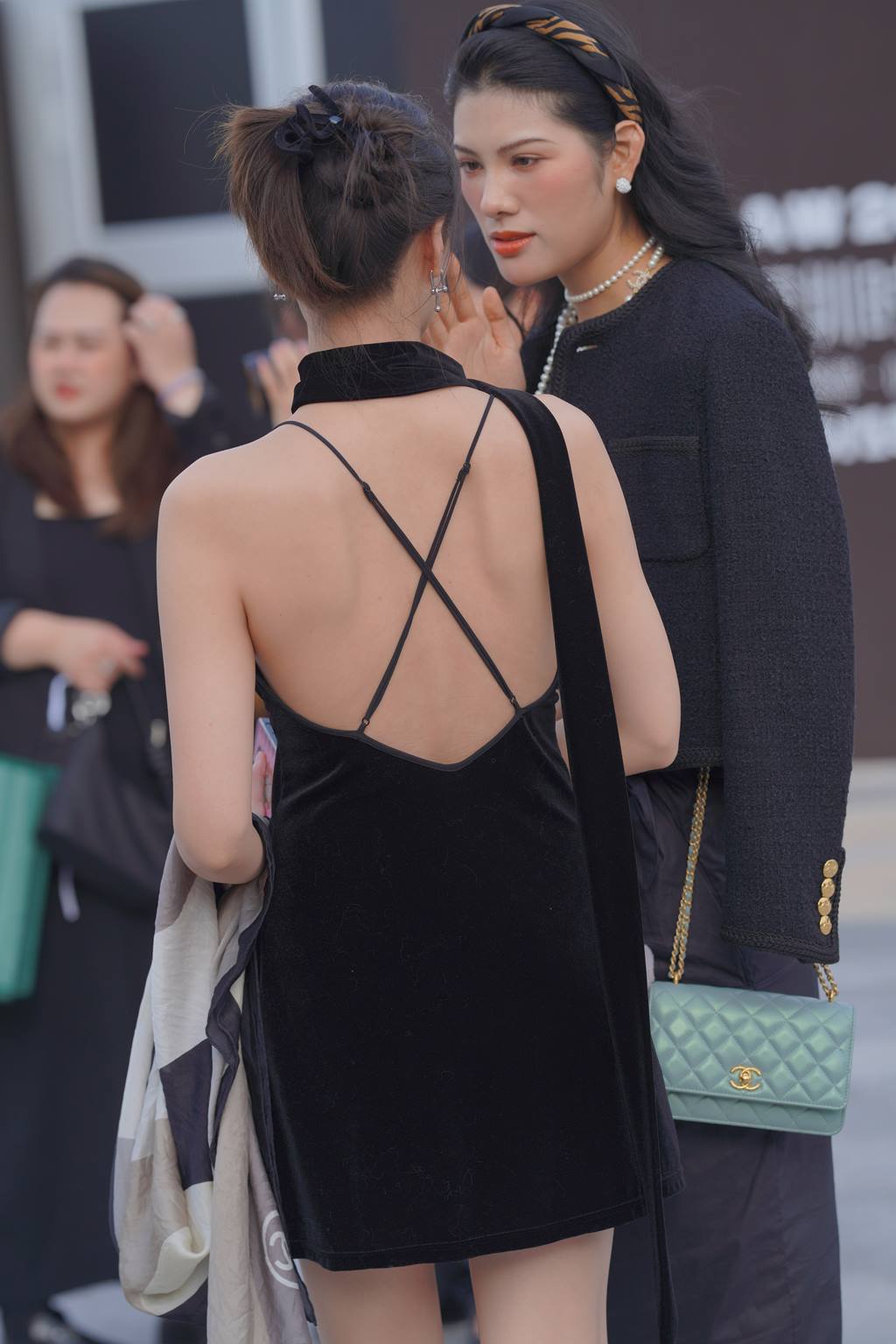 精选街拍作品 NO.5942 迷人黑色吊带[210P/530MB]插图1