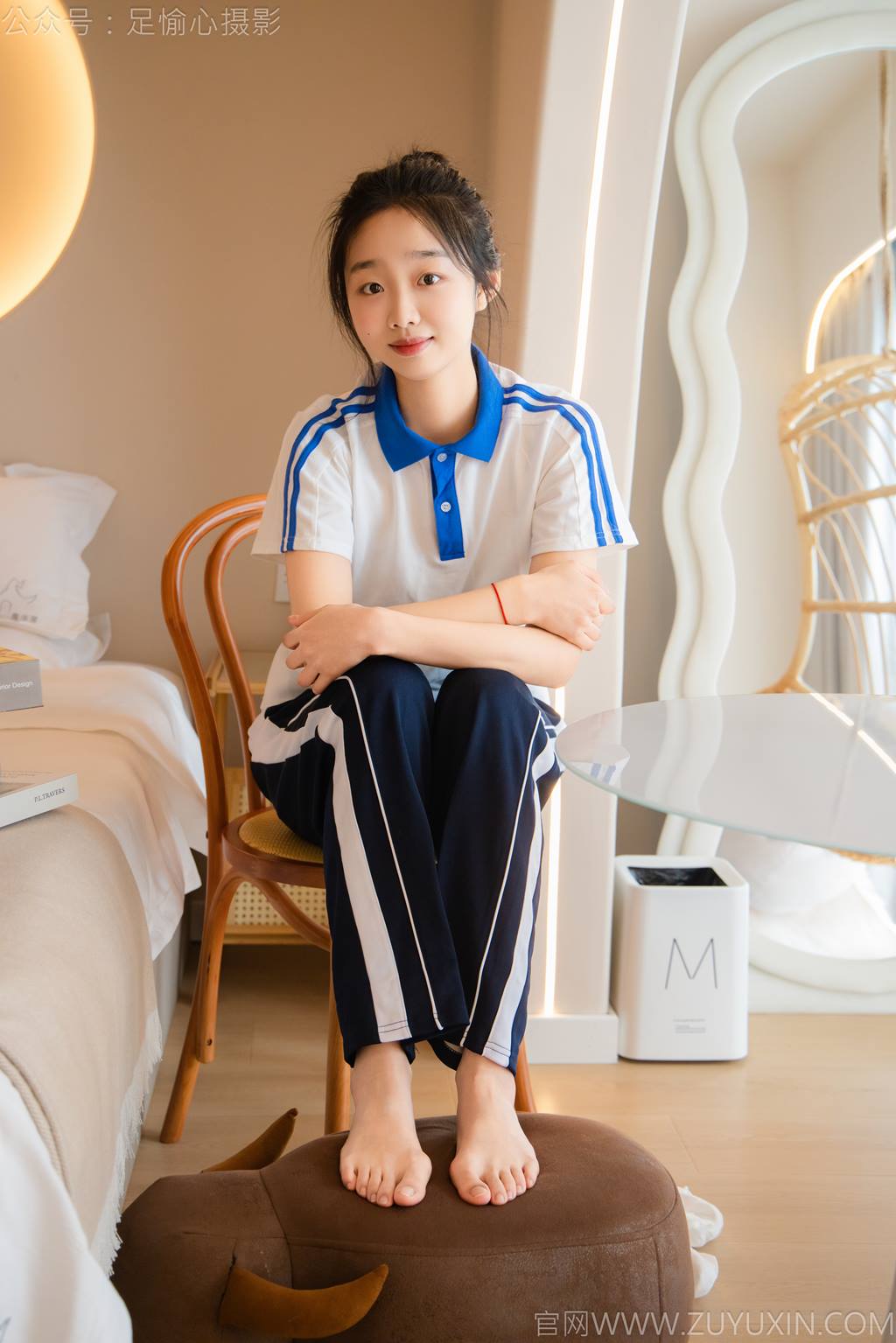 足愉心 NO.031 奶芙（搭配：校服、帆布鞋、白色棉袜、裸足）[110P/2V/15.4GB]插图3