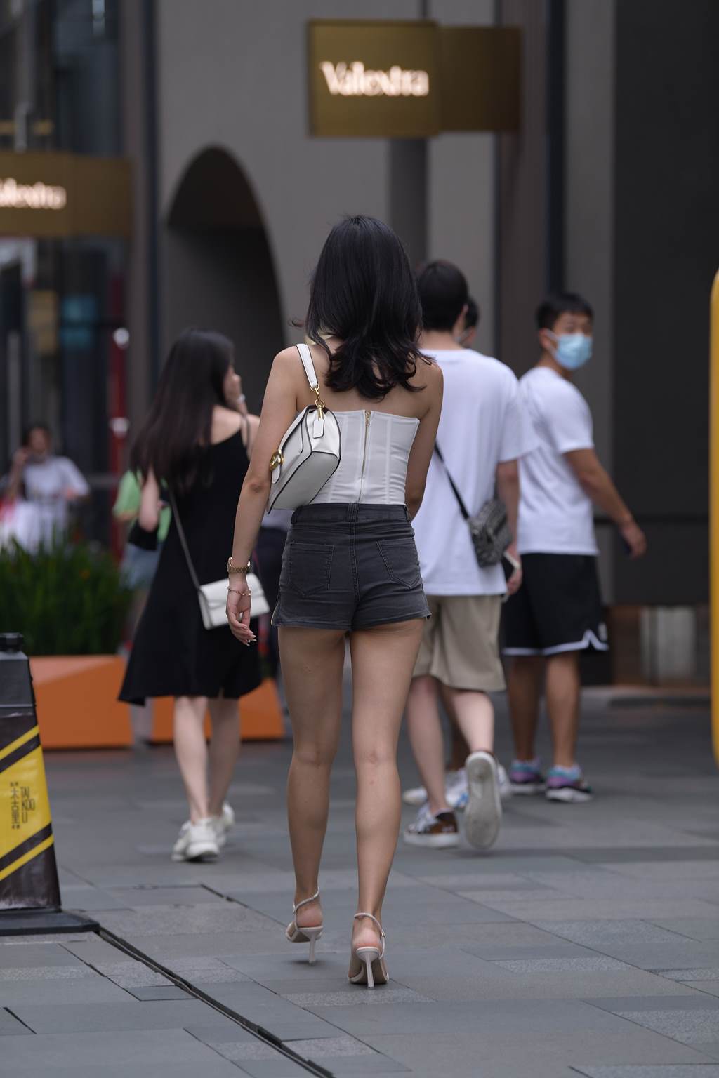 精选街拍作品 NO.6023 高腰牛仔短裤[165P/353MB]插图1