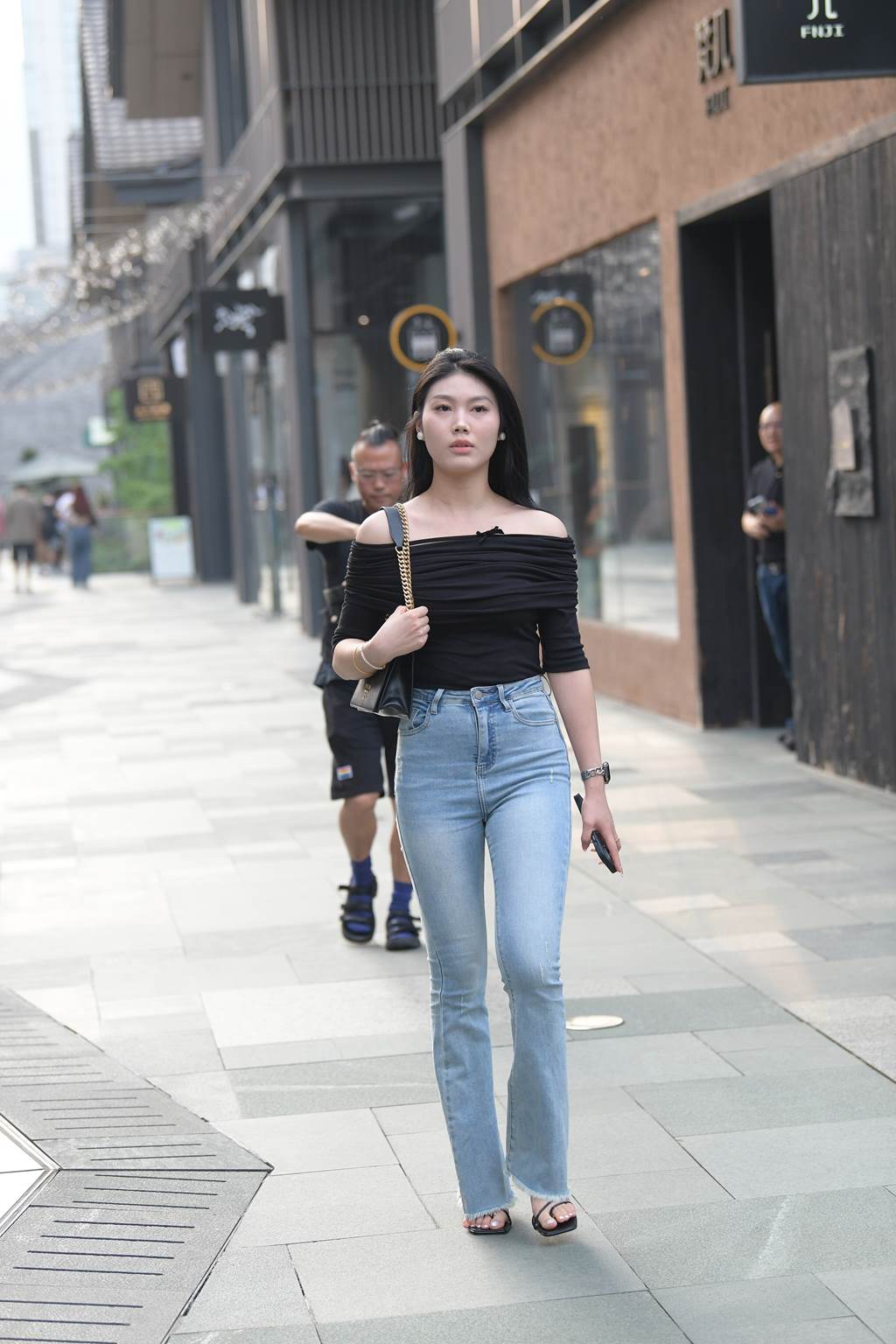 精选街拍作品 NO.6029 浅色喇叭牛仔裤[148P/397MB]插图2