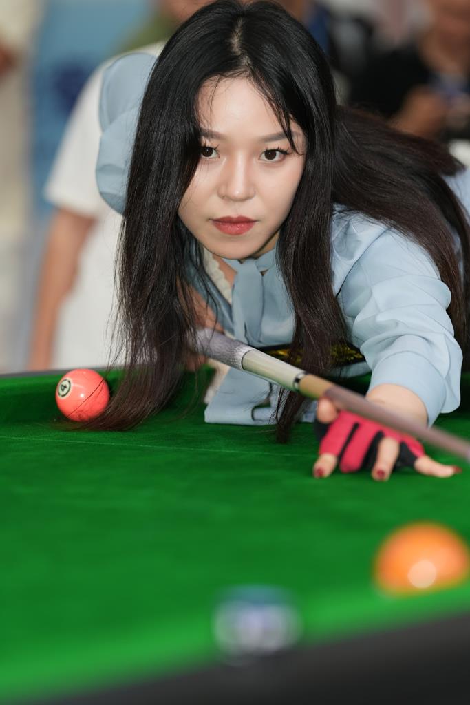 精选街拍作品 NO.5931 甜美优雅台球妹[127P/389MB]插图2