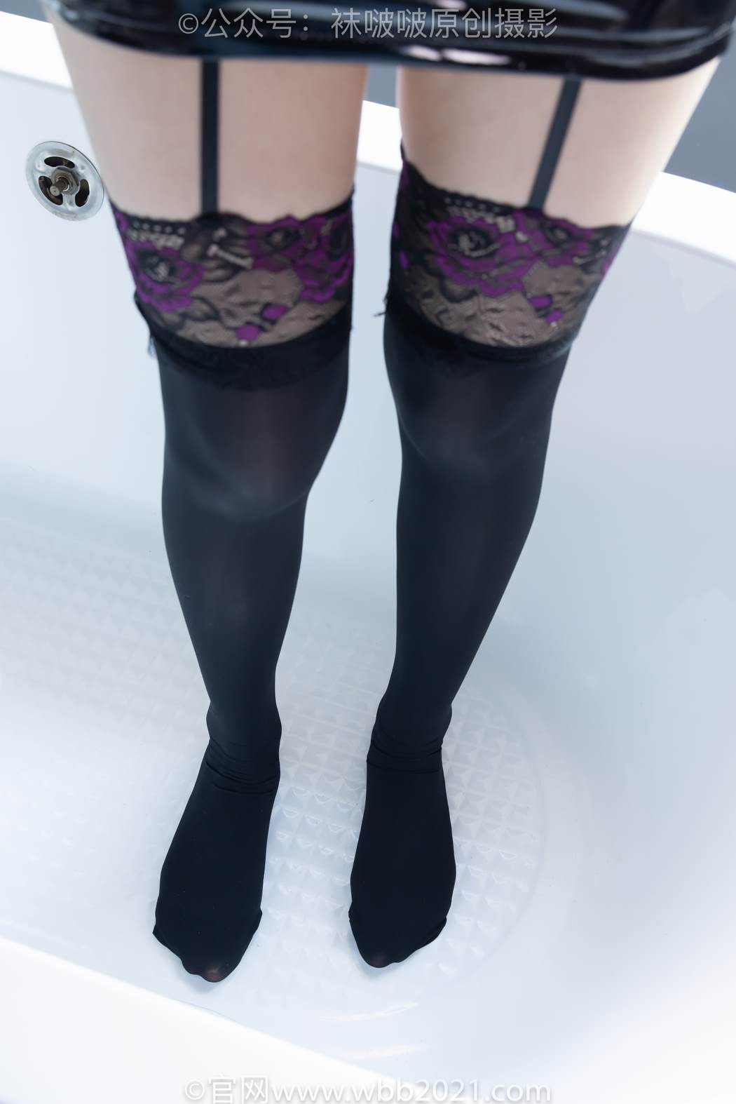 [BoBoSocks袜啵啵]NO.585 小甜豆-高跟鞋、大腿黑丝、踩面包剧情[158P/1V/7.83GB]插图