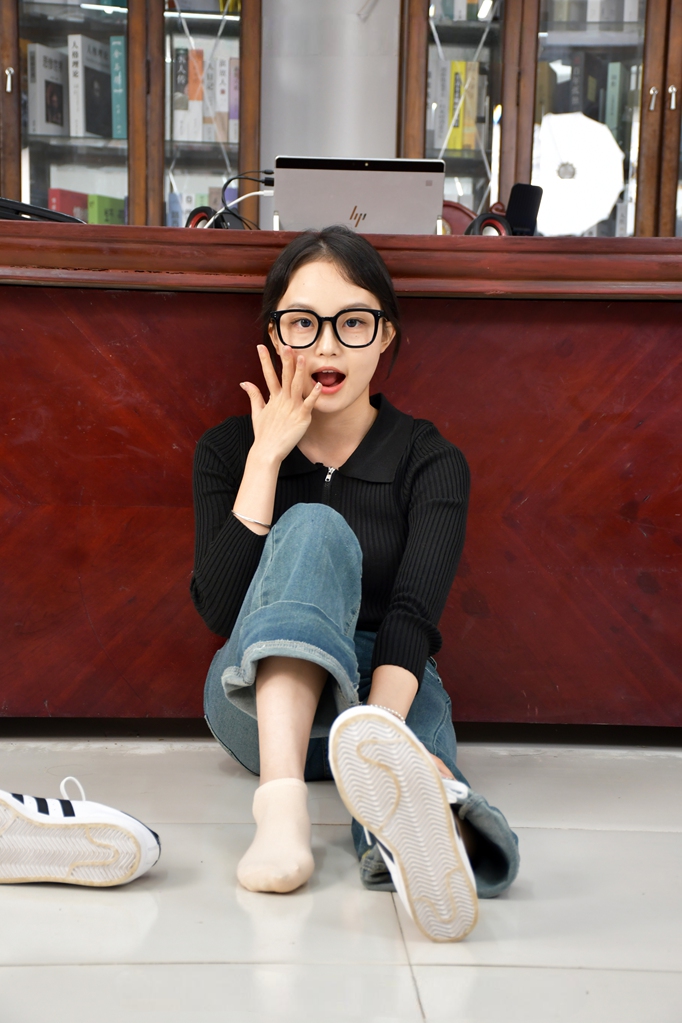 初夏女神635/双双~丑女双双也许生活本该如此，不必太较真。 就像数不清的鱼，留一点模糊，反而更有味道[165P/1V/6.73G]插图3