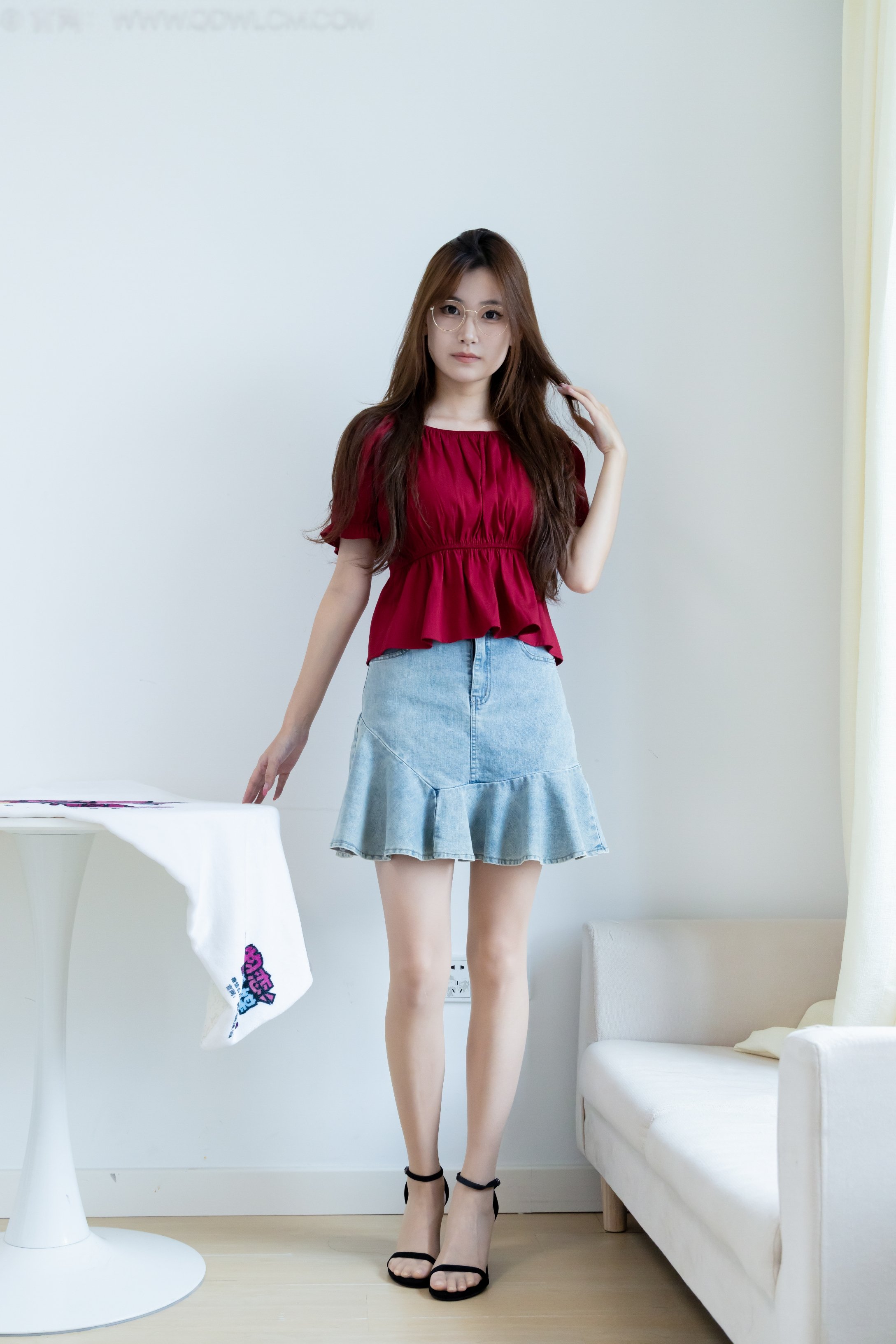 勿恋传媒 2522期：贝壳-三双高跟鞋、薄肉丝（脚尖透明款）、裸足、视频为超近景特写[159P/1V/6.41GB]插图1