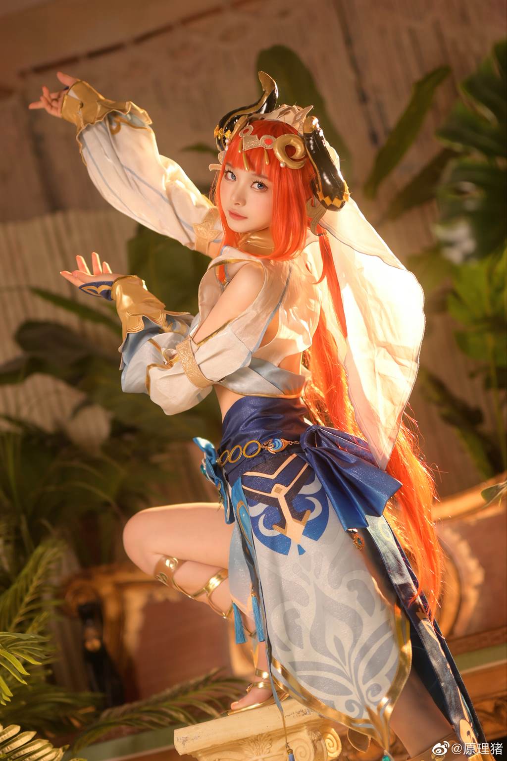 白莉爱吃巧克力 – 原理猪 原神-妮露[10P/416MB]插图1