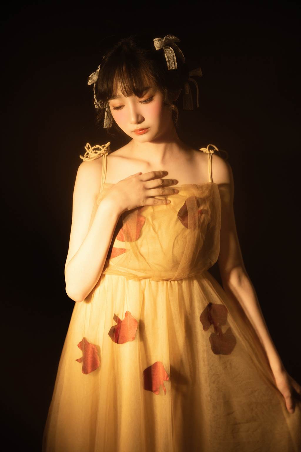 [YITUYU艺图语]2022.11.08 油画向日葵 阿瑶[21+1P/128MB]插图1