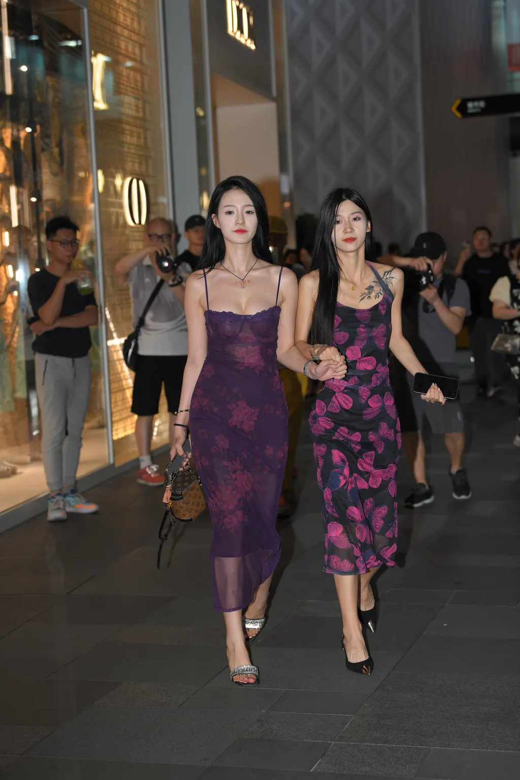 精选街拍作品 NO.6175 复古风吊带裙[103P/289MB]插图1