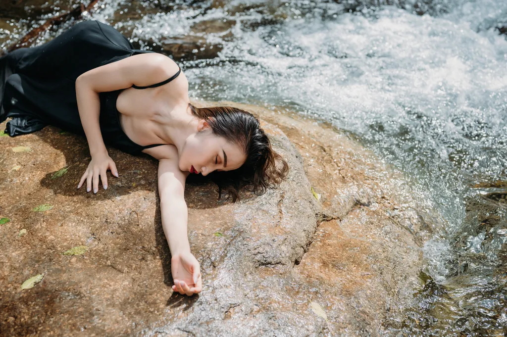 [YITUYU艺图语]2022.11.12 夏末 梦珂[21+1P/249MB]插图1