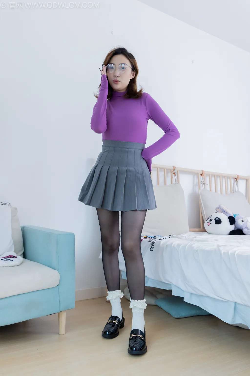 勿恋传媒 NO.2502 恬恬-皮鞋、白棉袜、薄黑丝、丝袜棉袜[158P/1V/4.39GB]插图1