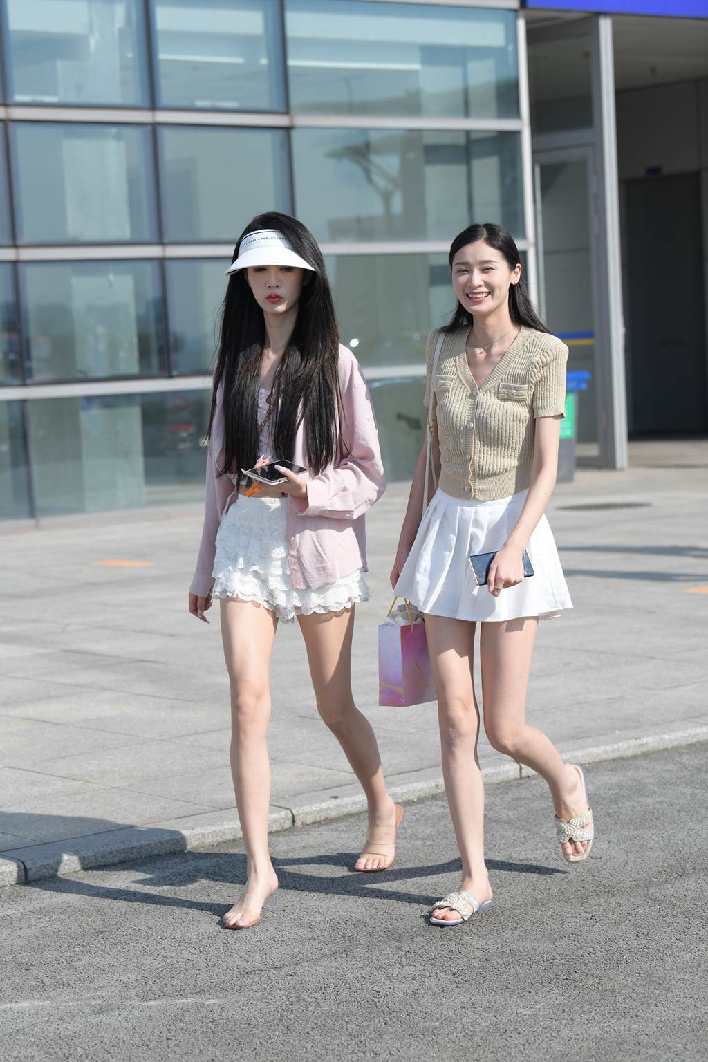 精选街拍作品 NO.6054 青春靓丽姐妹花[88P/244MB]插图3