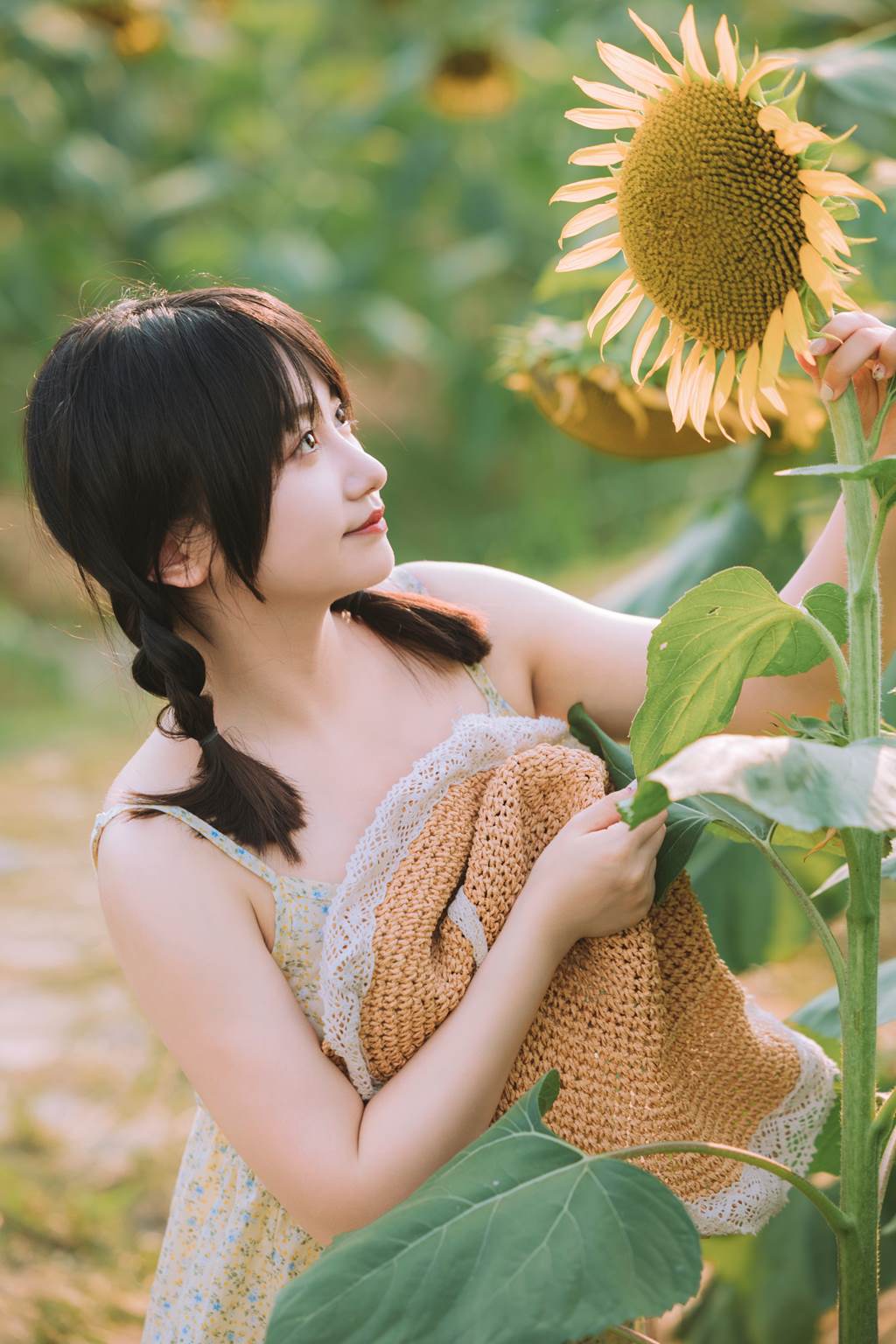 [YITUYU艺图语]2022.11.06 向阳而生 金盏璃[25+1P/192MB]插图