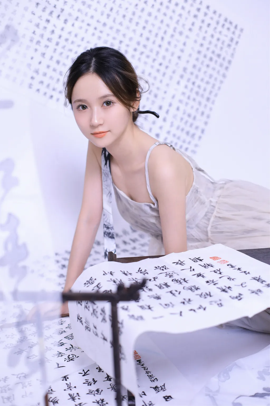 [YITUYU艺图语]2022.11.12 坐看闲庭听书语 不爱奶糖[25+1P/222MB]插图2