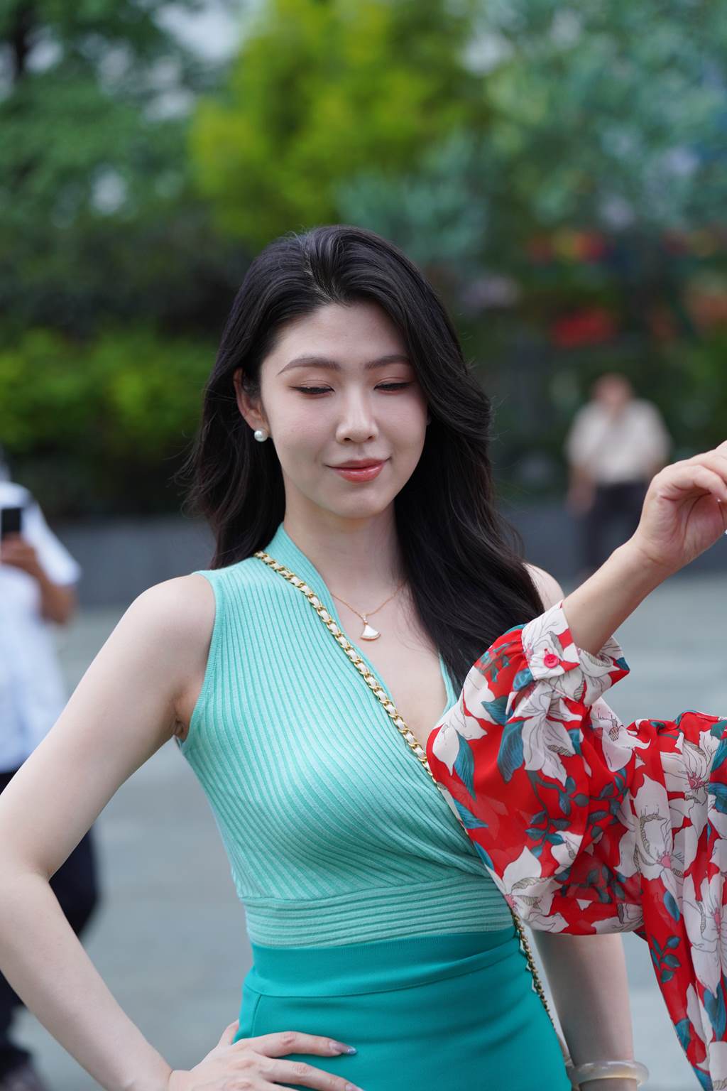 精选街拍作品 NO.6143 绿色针织裙[145P/577MB]插图