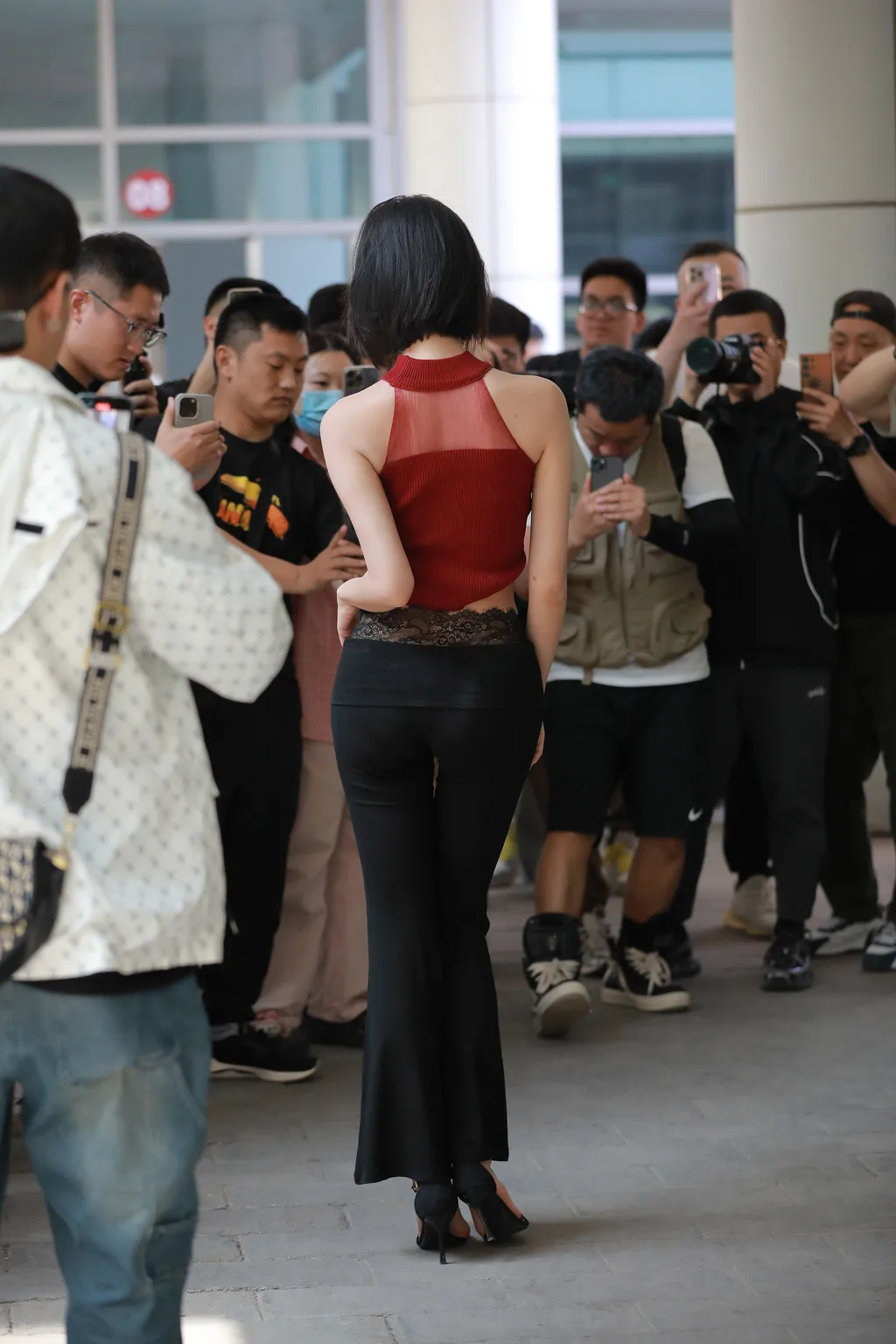 精选街拍作品 NO.6179 黑色仅身裤[272P/421MB]插图2