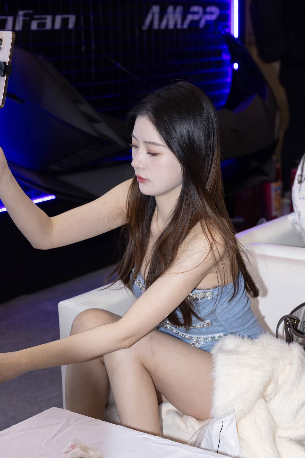 精选街拍作品 NO.6083 精致亮片裙[114P/351MB]插图