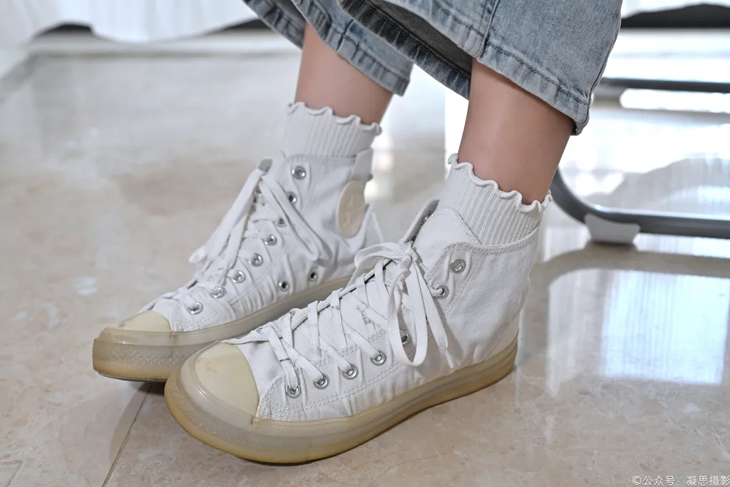 凝思摄影 NO.018 小睿-T恤、短白袜、平底鞋[142P/1V/4.34GB]插图2