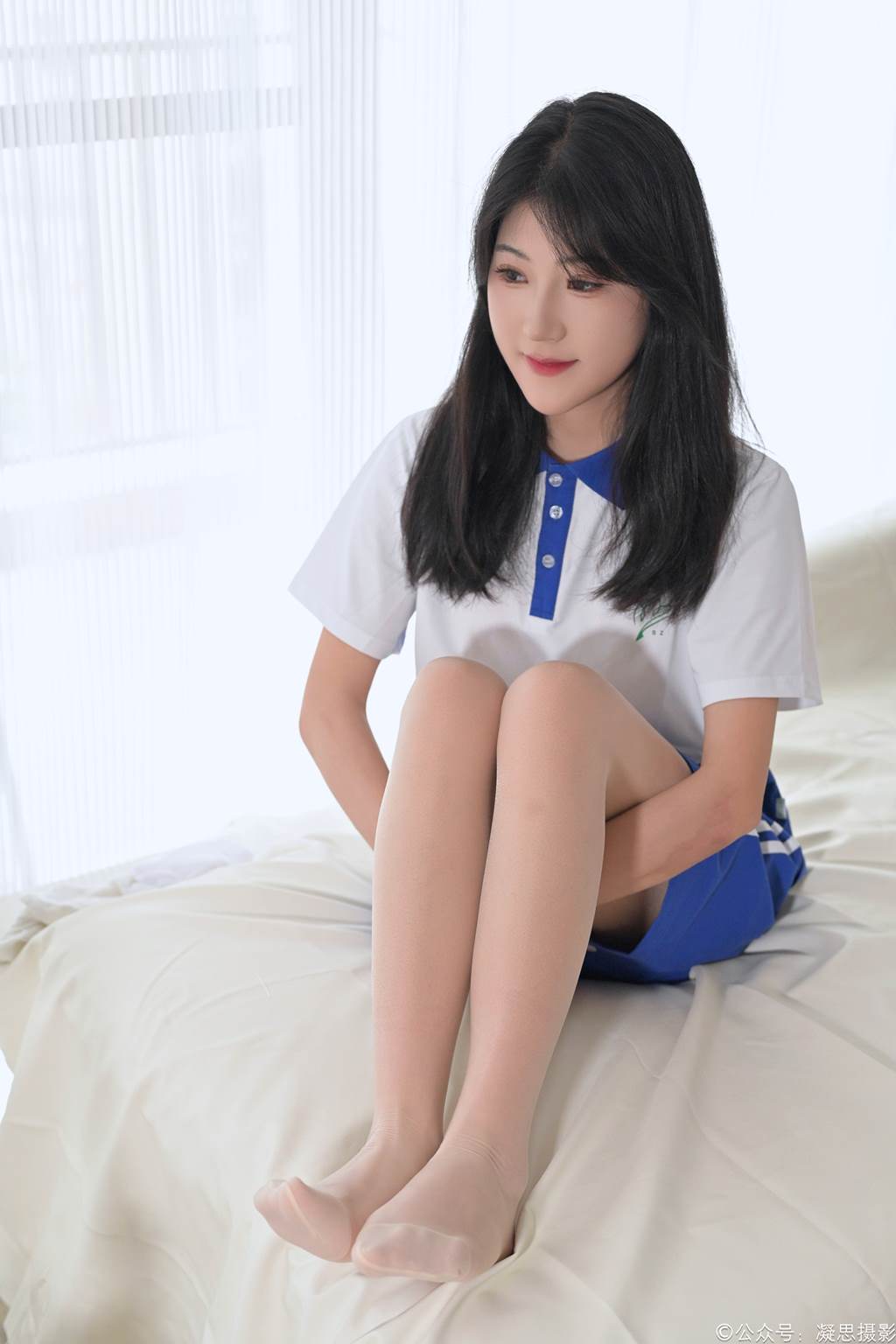 凝思摄影 NO.009 琦琦-校服、短白丝、连裤肉丝、帆布鞋[136P/1V/3.53GB]插图2