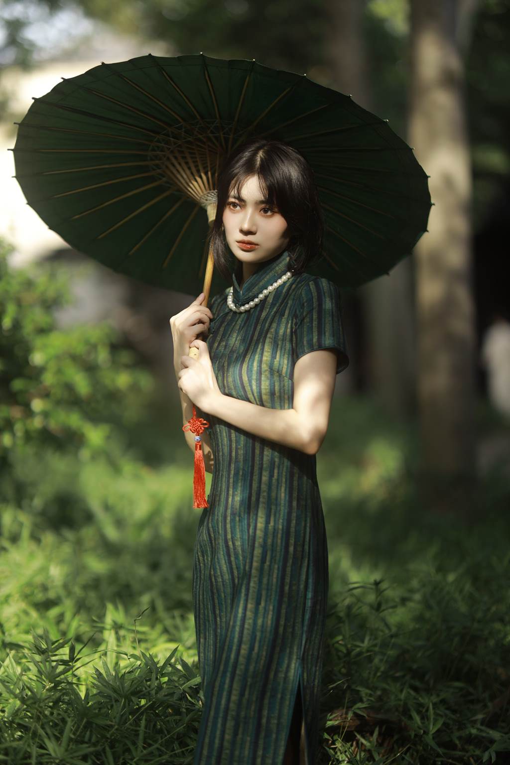 [YITUYU艺图语]2022.11.05 绿意旗袍 Elikaka[35+1P/357MB]插图2