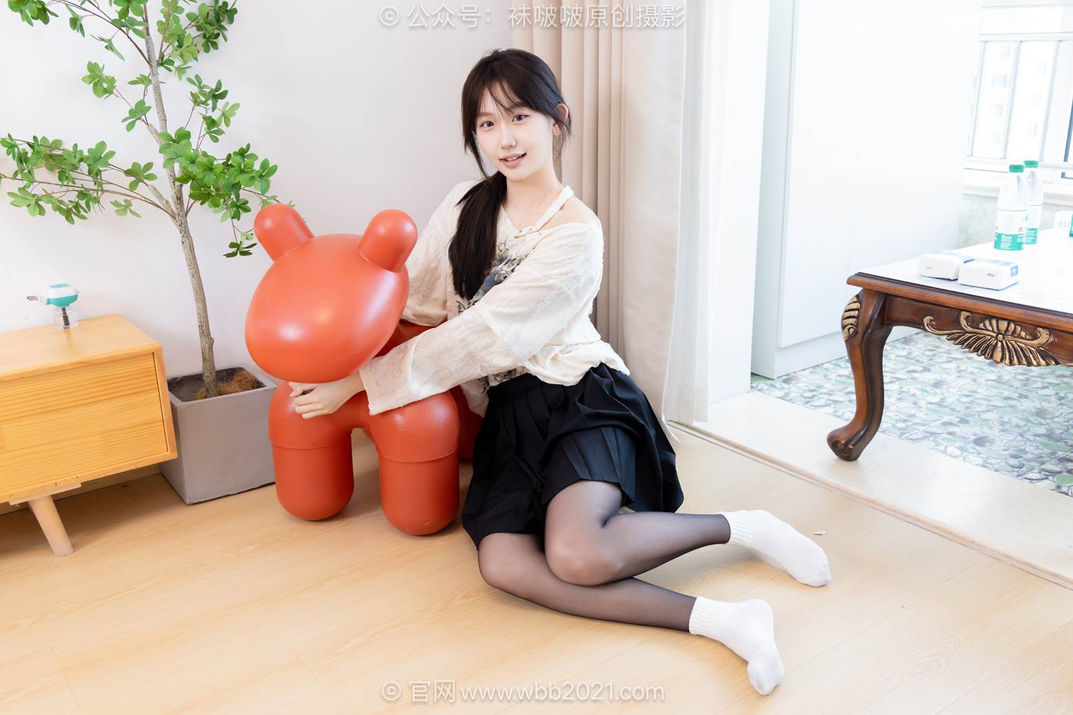 [BoBoSocks袜啵啵]NO.602 香菜-长靴、白棉袜、薄黑丝[144P/1V/5.51GB]插图3