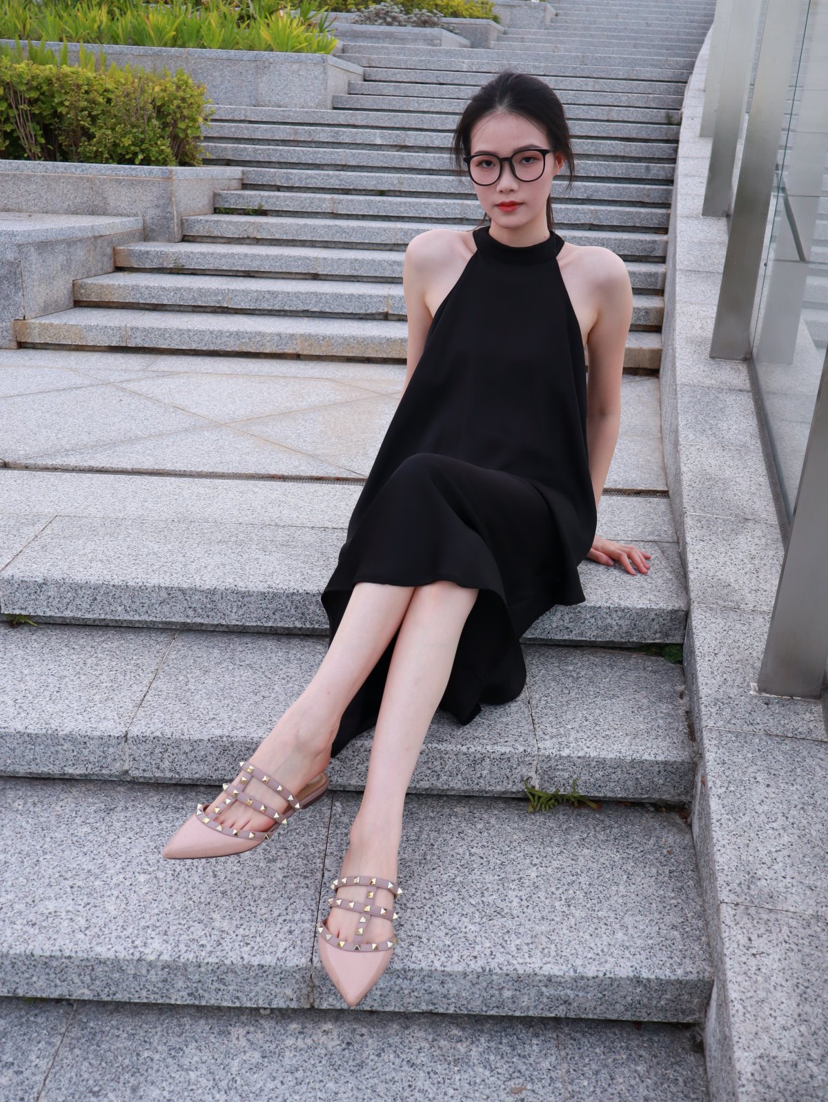 02黑框眼镜小妹 某个人摄影师原创约拍 18号作品 [258P/55V/4.3G]插图