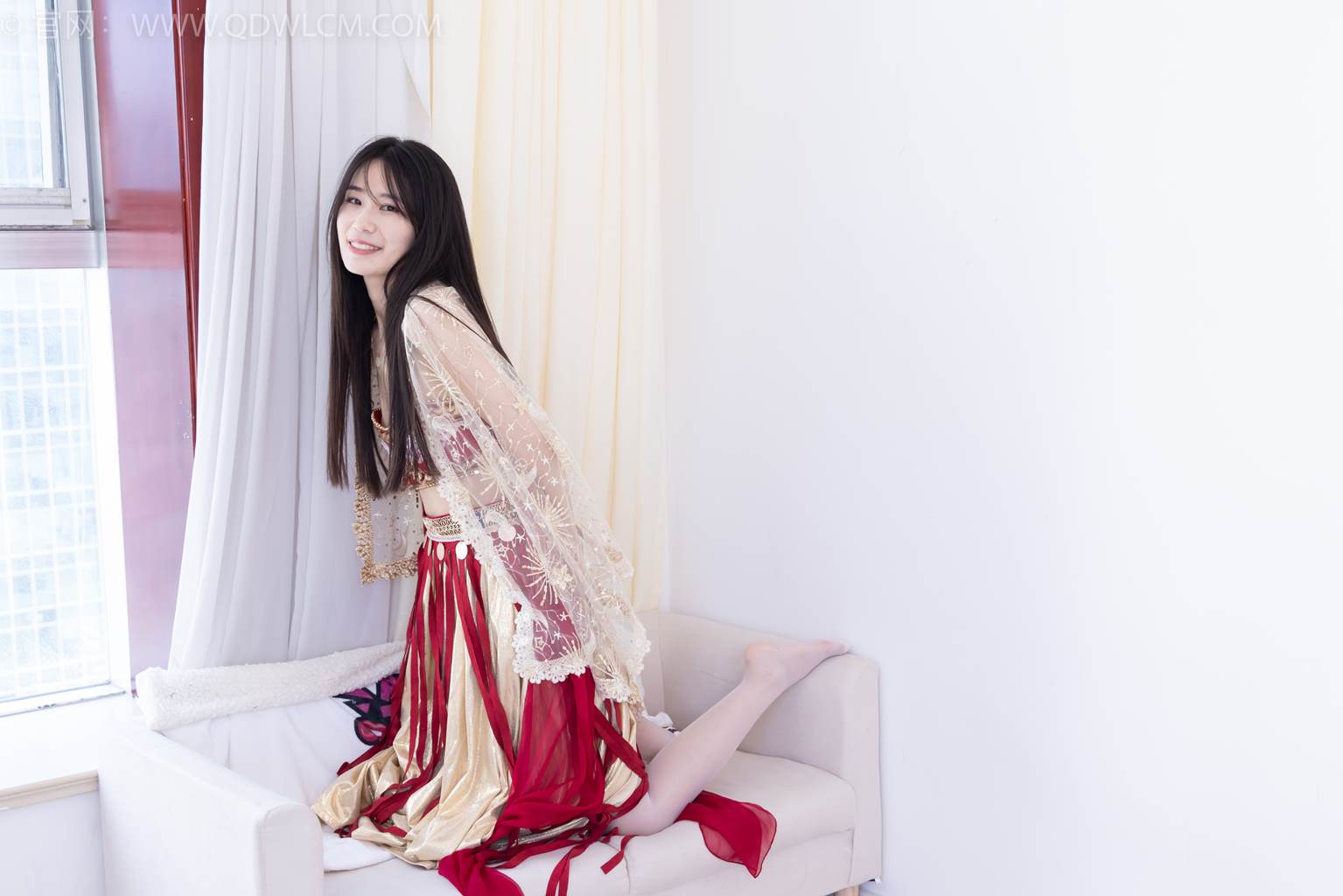 勿恋传媒 NO.2472 菜菜-高跟鞋、薄白丝、裸足[265P/1V/5.23GB]插图