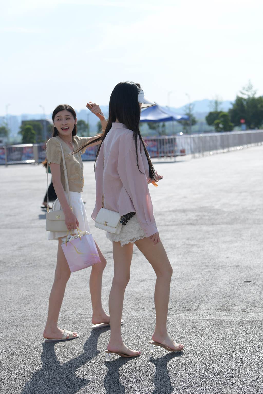 精选街拍作品 NO.6054 青春靓丽姐妹花[88P/244MB]插图1