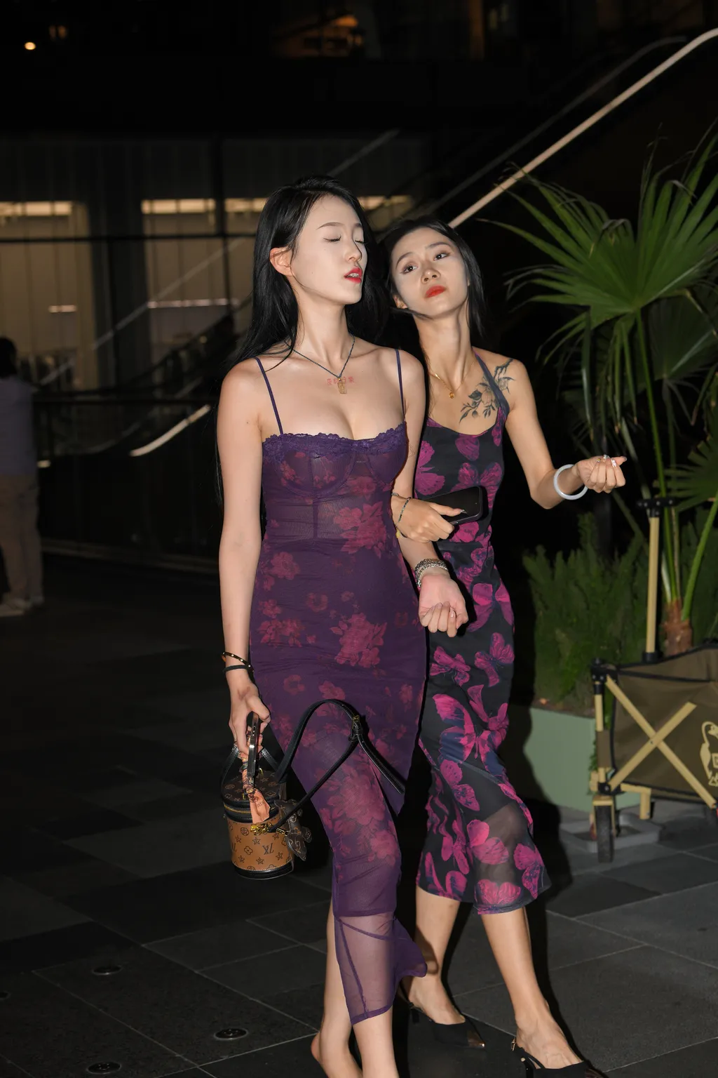 精选街拍作品 NO.6175 复古风吊带裙[103P/289MB]插图