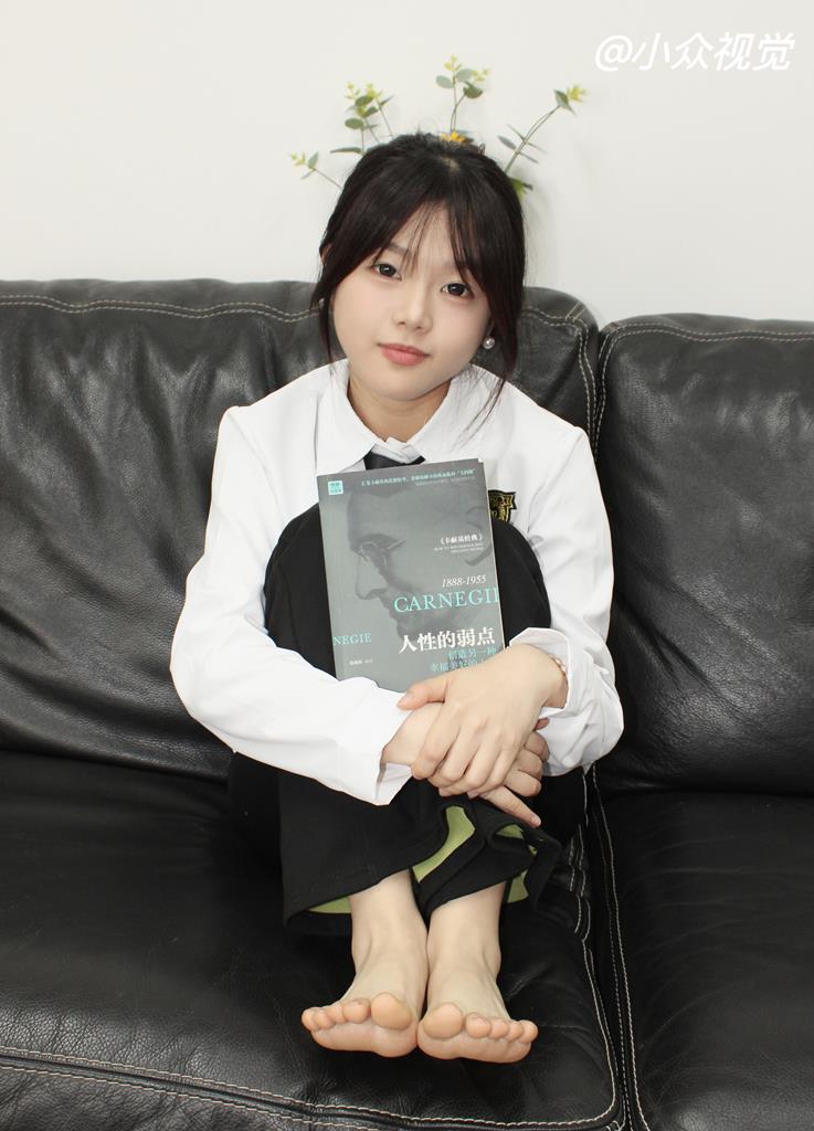 小众视觉 041-小薯条正装与长裙 [94P/933MB]插图2